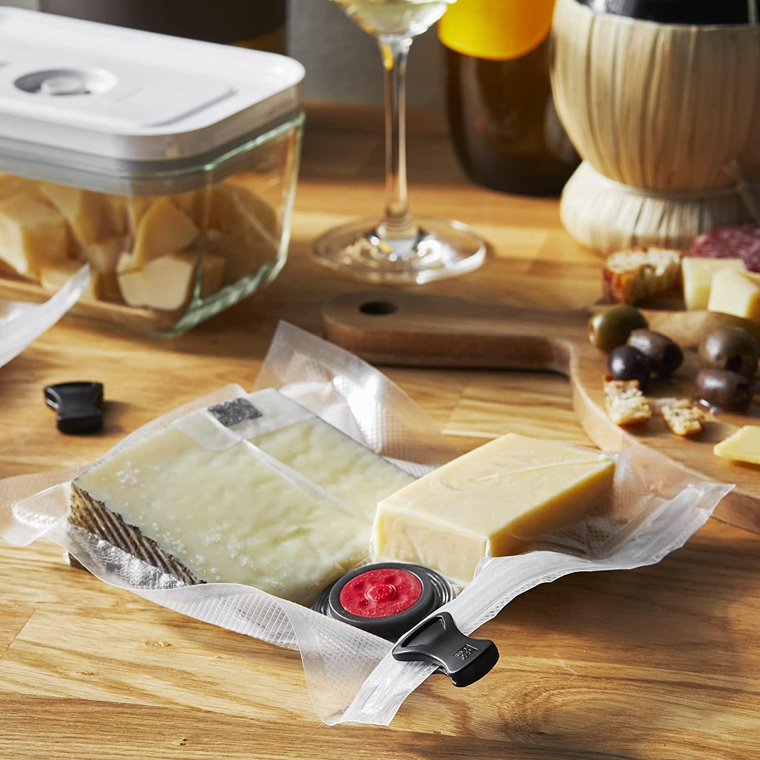ZWILLING Fresh & Save Medium Glass Airtight Food Storage Container, Meal Prep Container, Food Saver