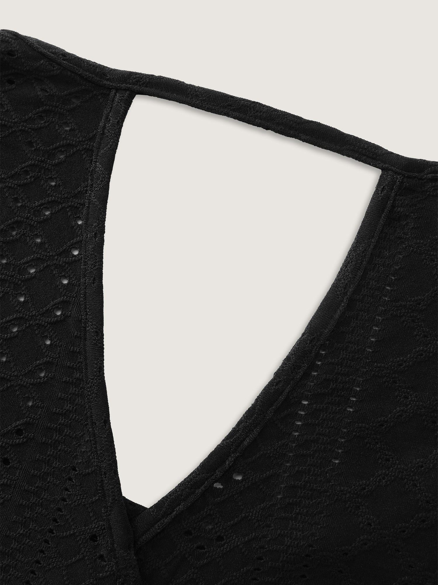 Stretchy Textured Round Neck Tank Top