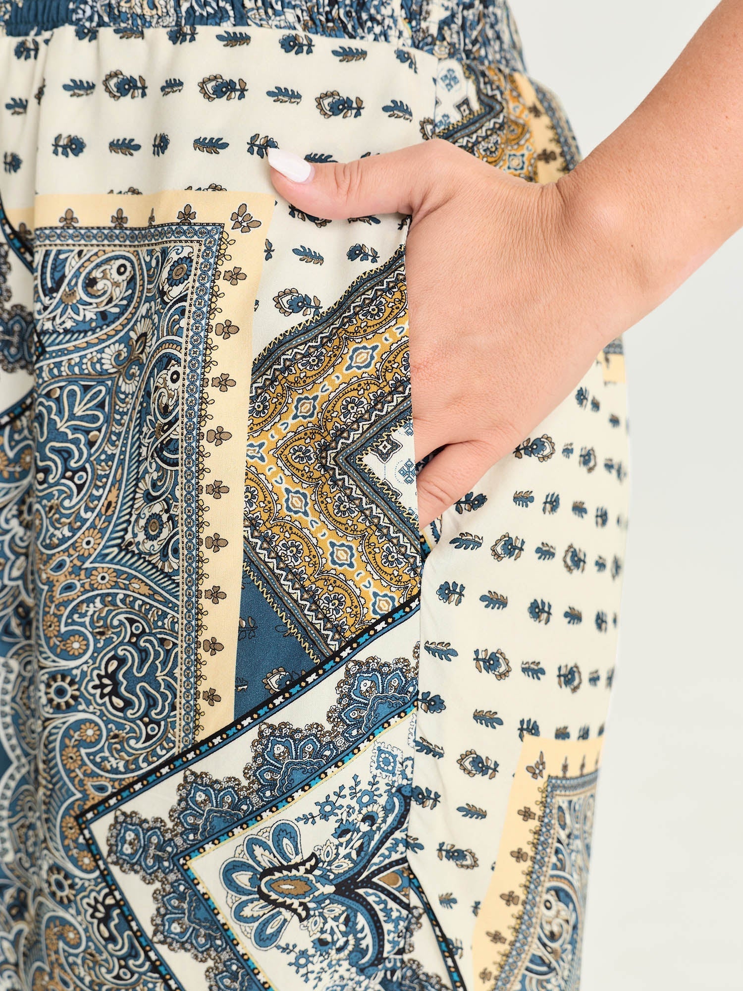 Supersoft Geometric Print Shirred Waist Pants