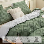 JELLYMONI Reversible Green &amp; White Duvet Cover King Size - 3PCS Microfiber Tufted Duvet Cover, Boho Textured Duvet Cover Jacquard Geometric Pattern Duvet Cover with Corner Ties &amp; Zipper Closure