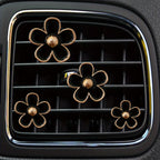 Small Daisy Flower Car Air Outlet Perfume Decorative Clip Car Accessories For Women