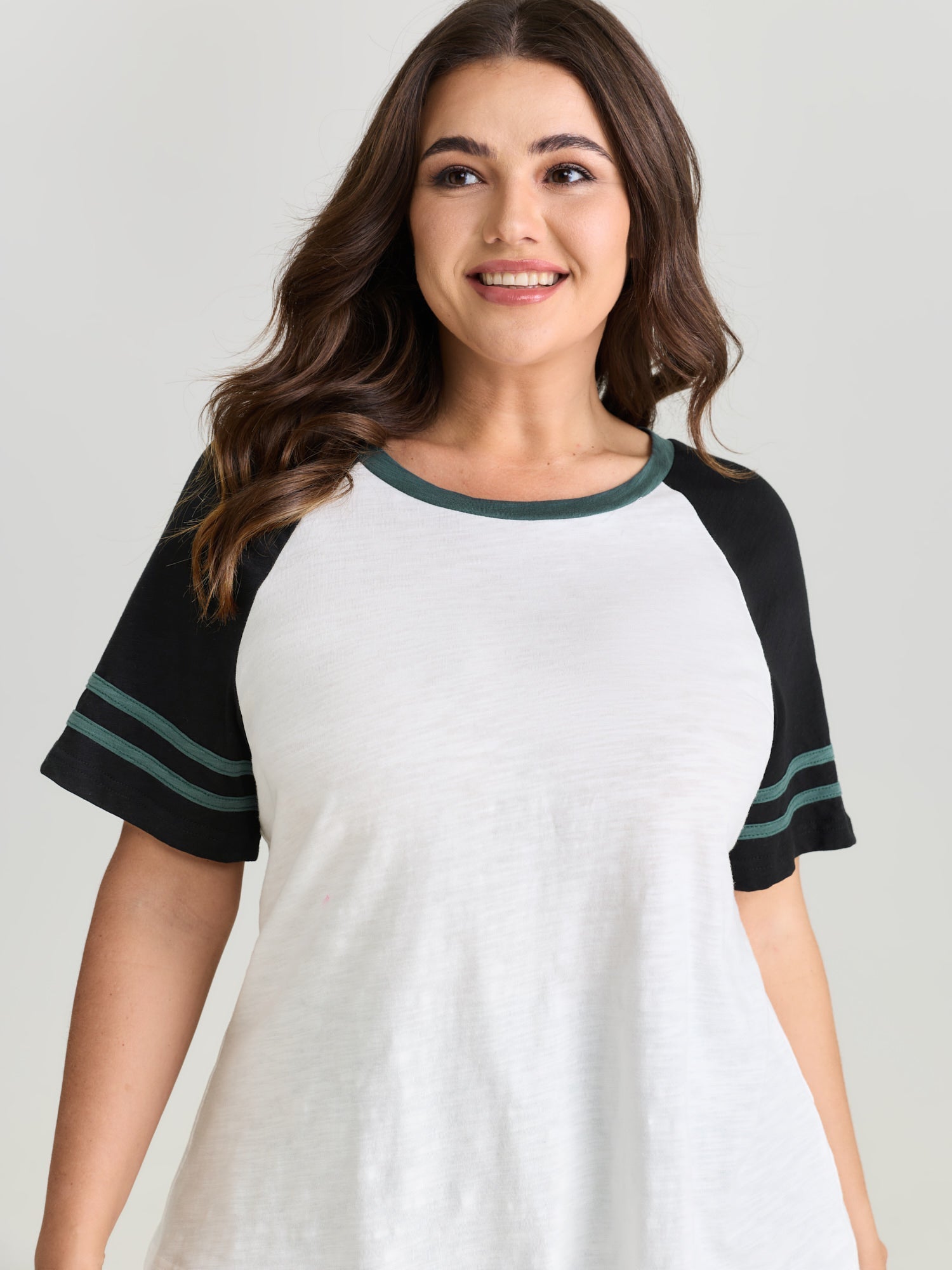 Cotton Stretchy Raglan Color Contrast Sleeve T-Shirt
