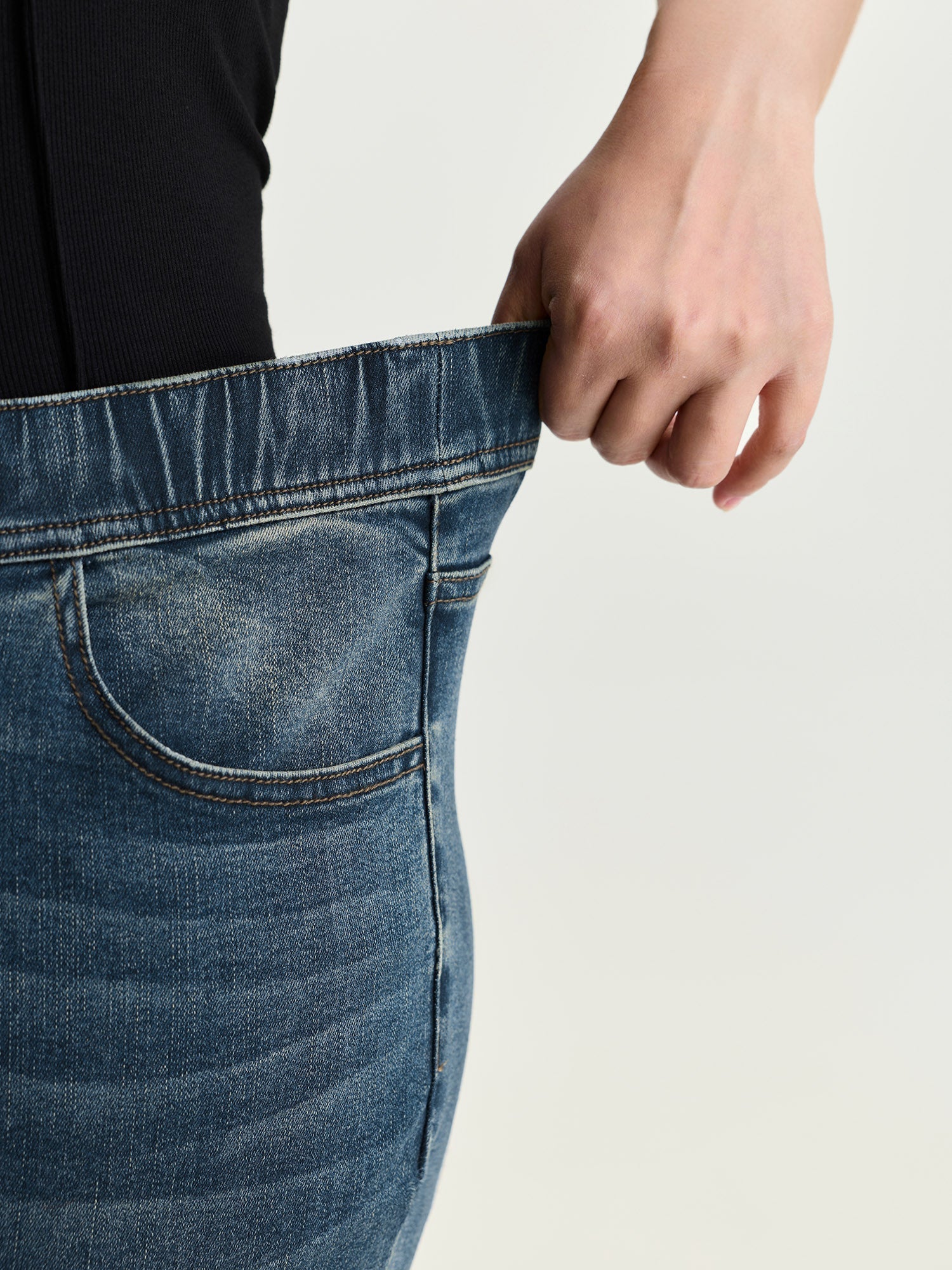 Pull-On Elastic Waistband Jeans