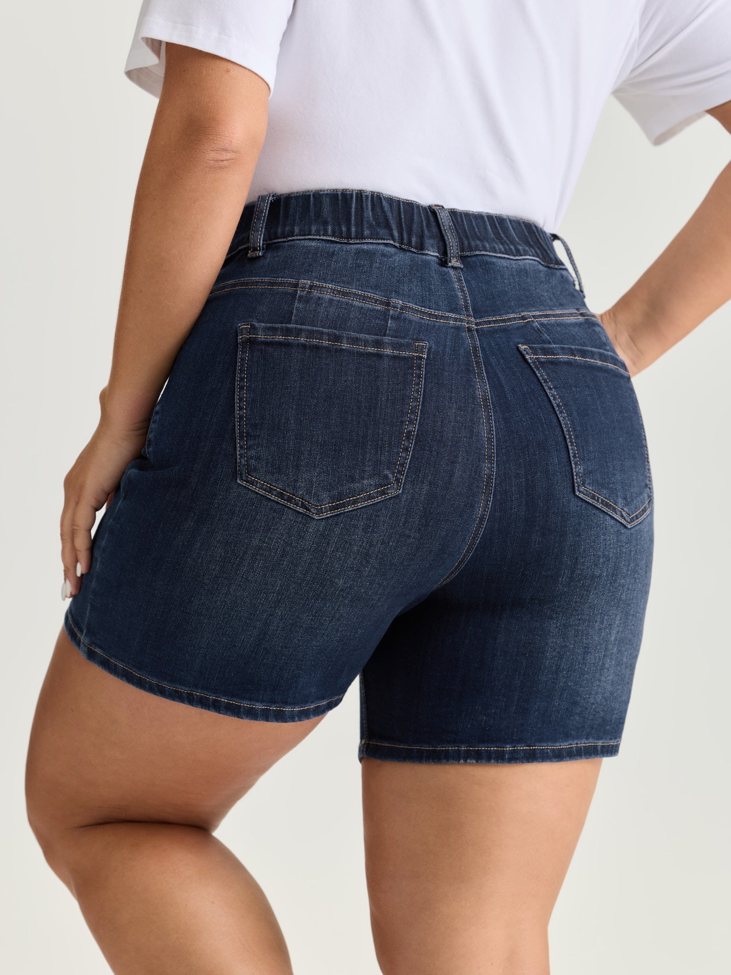 Elastic Back Waist Skinny-Fit Denim Shorts