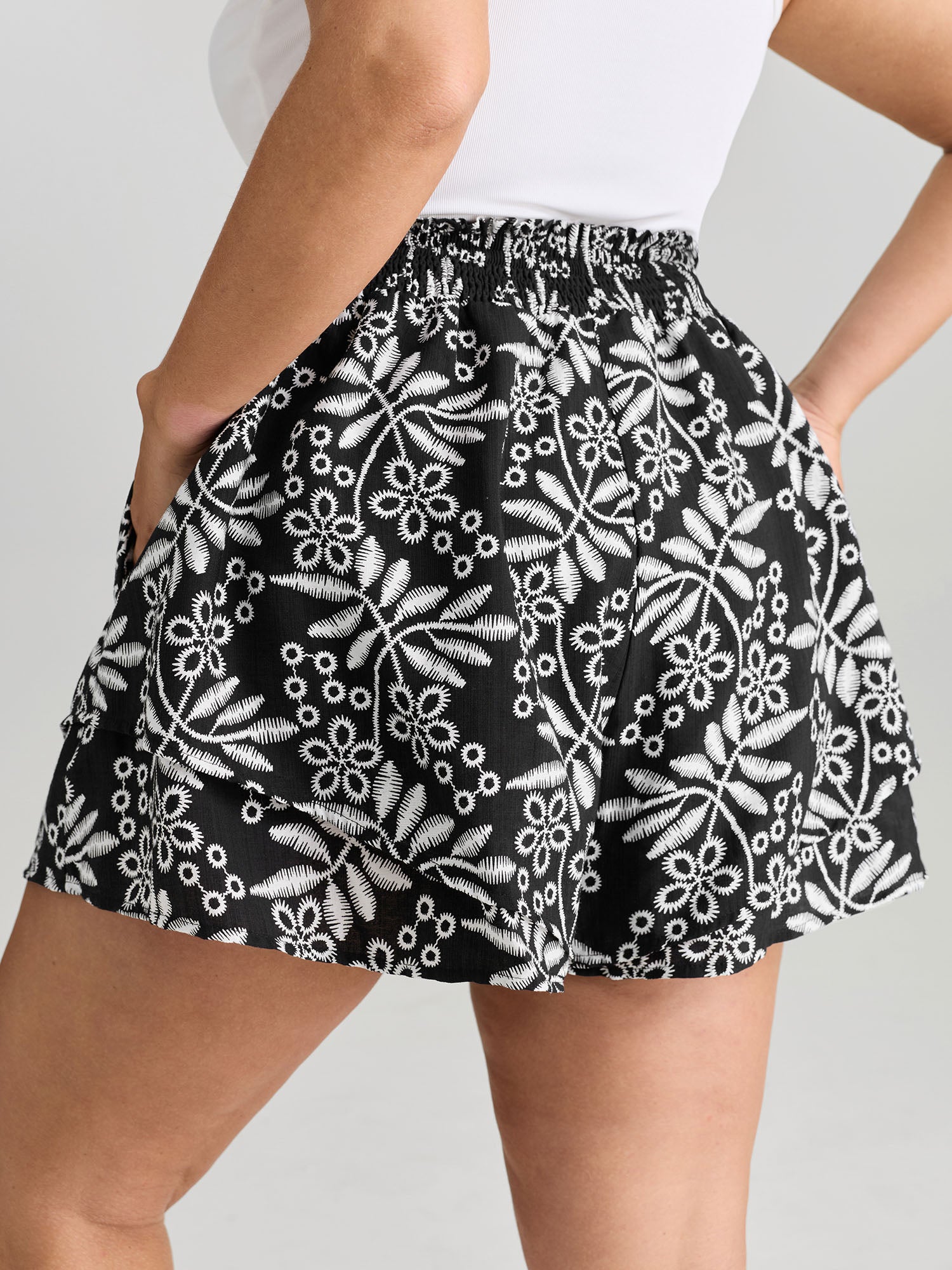 Floral Print Shirred Waist Textured Shorts