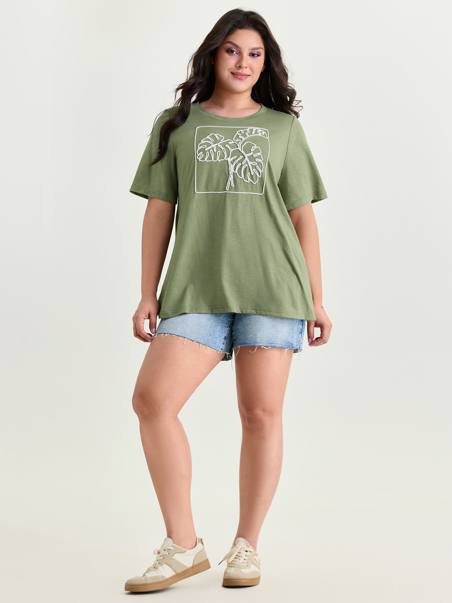 Embroidered Leaf Pattern Plain T-Shirt