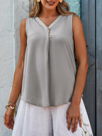 Womens Solid Color V-neck Sleeveless Shirt