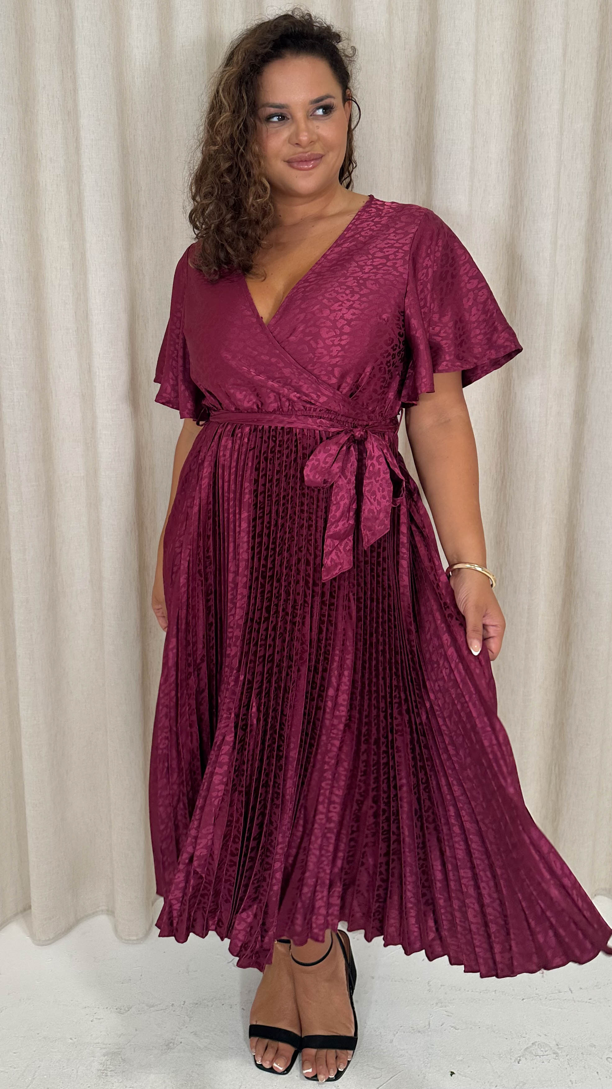 CurveWow Short Sleeve Pleated Midi Dress Wine Animal
