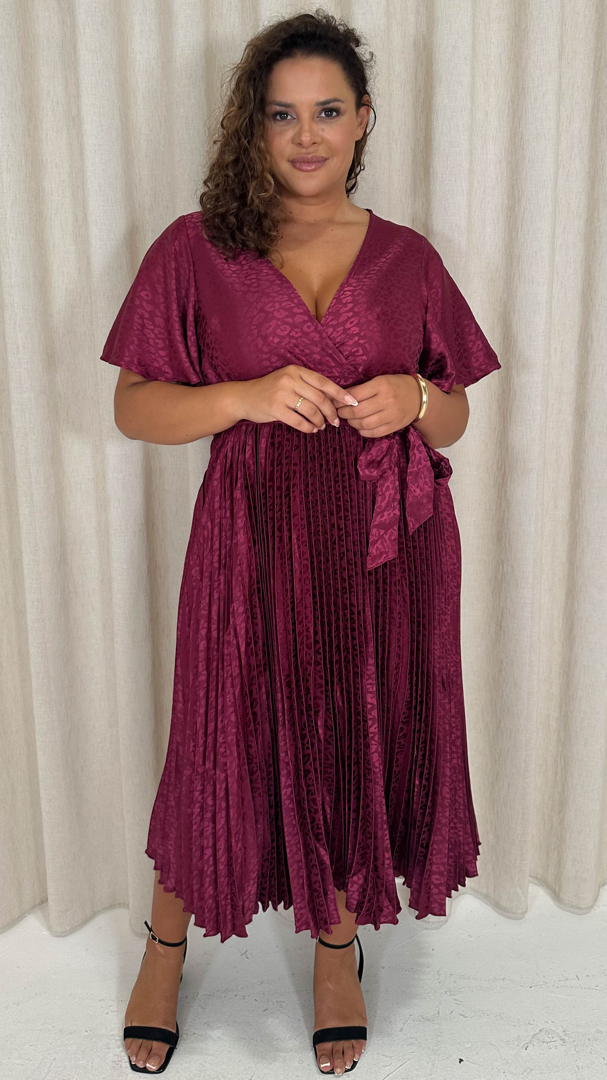 CurveWow Short Sleeve Pleated Midi Dress Wine Animal