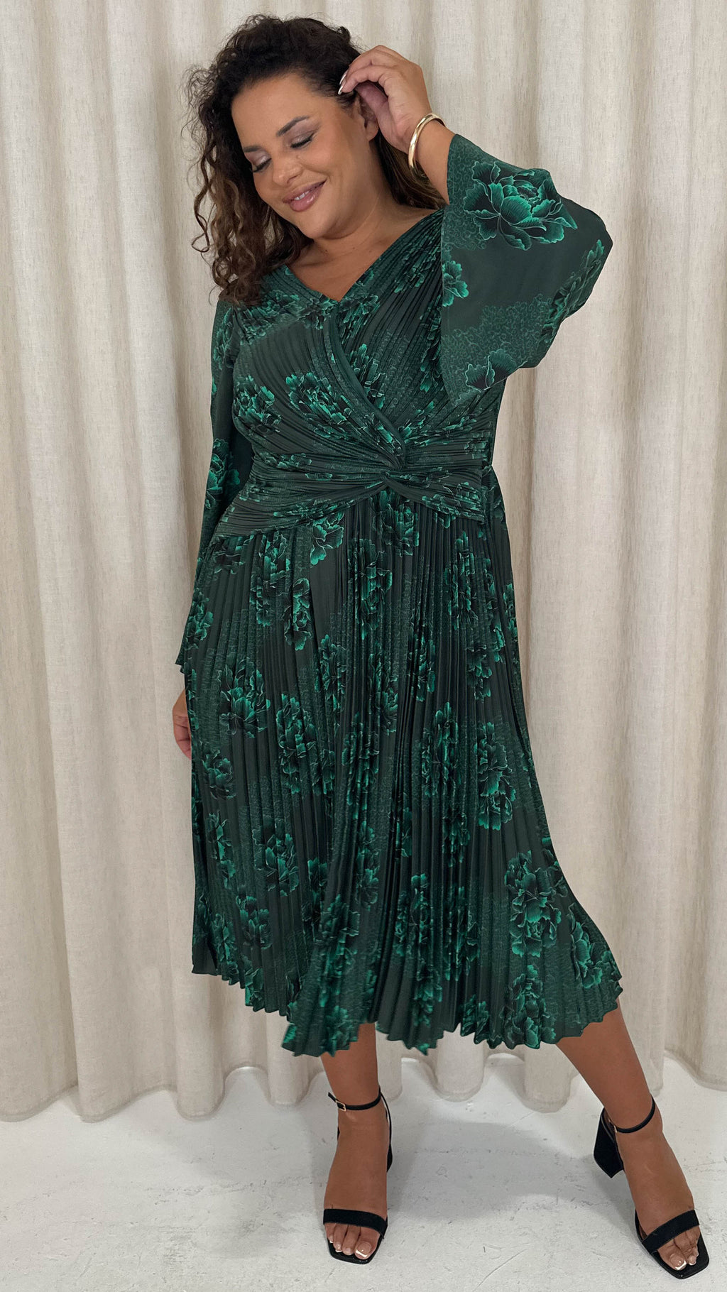 CurveWow Side Knot Pleated Dress Green Floral