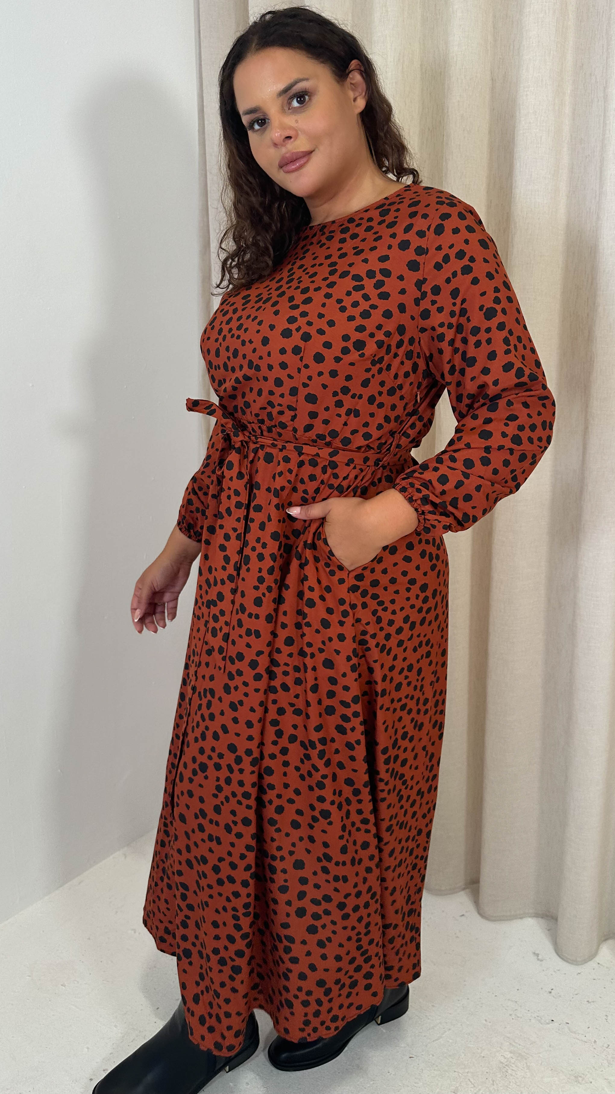 CurveWow Tie Waist Crew Neck Midi Dress Rust Spot