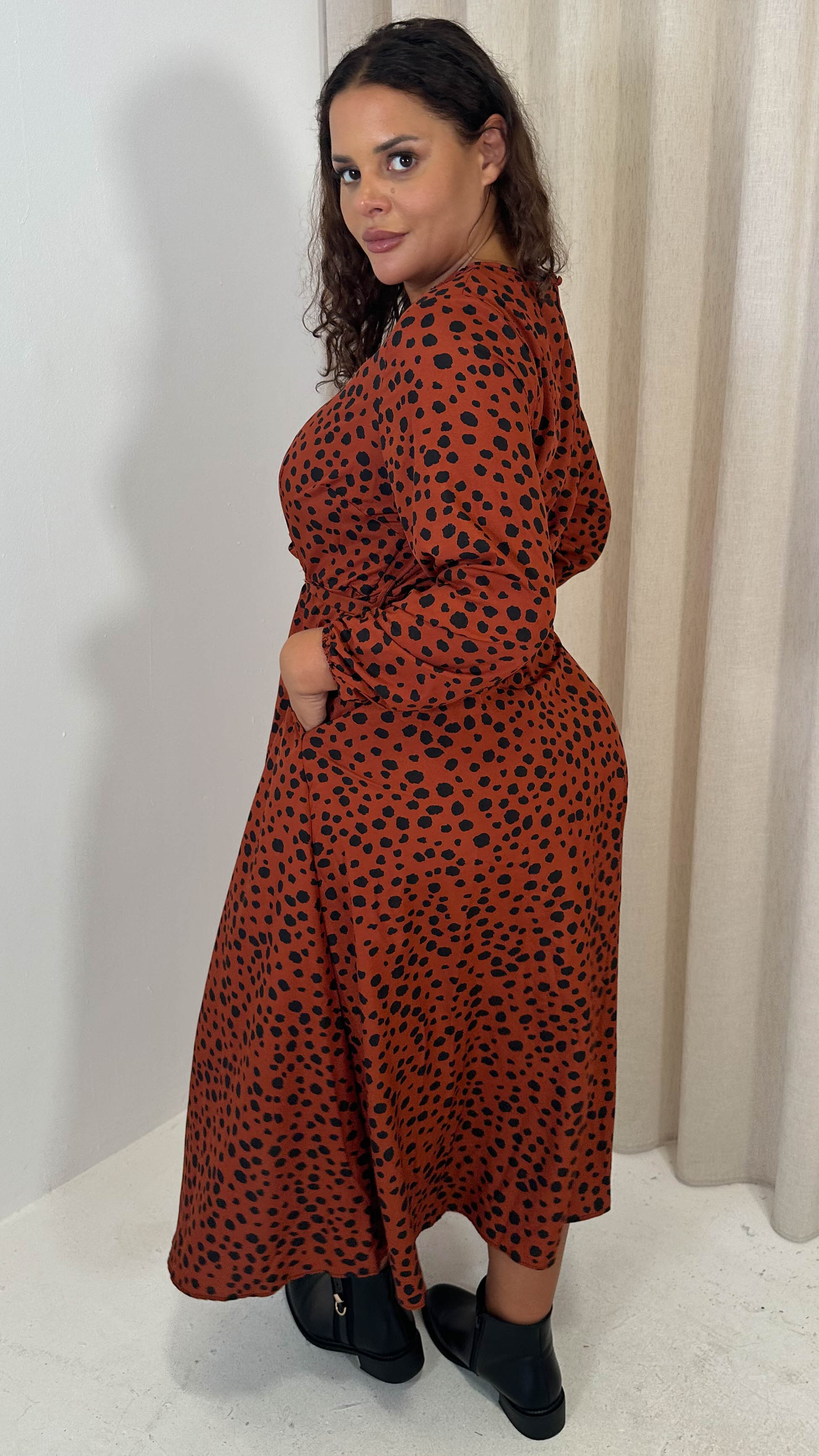 CurveWow Tie Waist Crew Neck Midi Dress Rust Spot