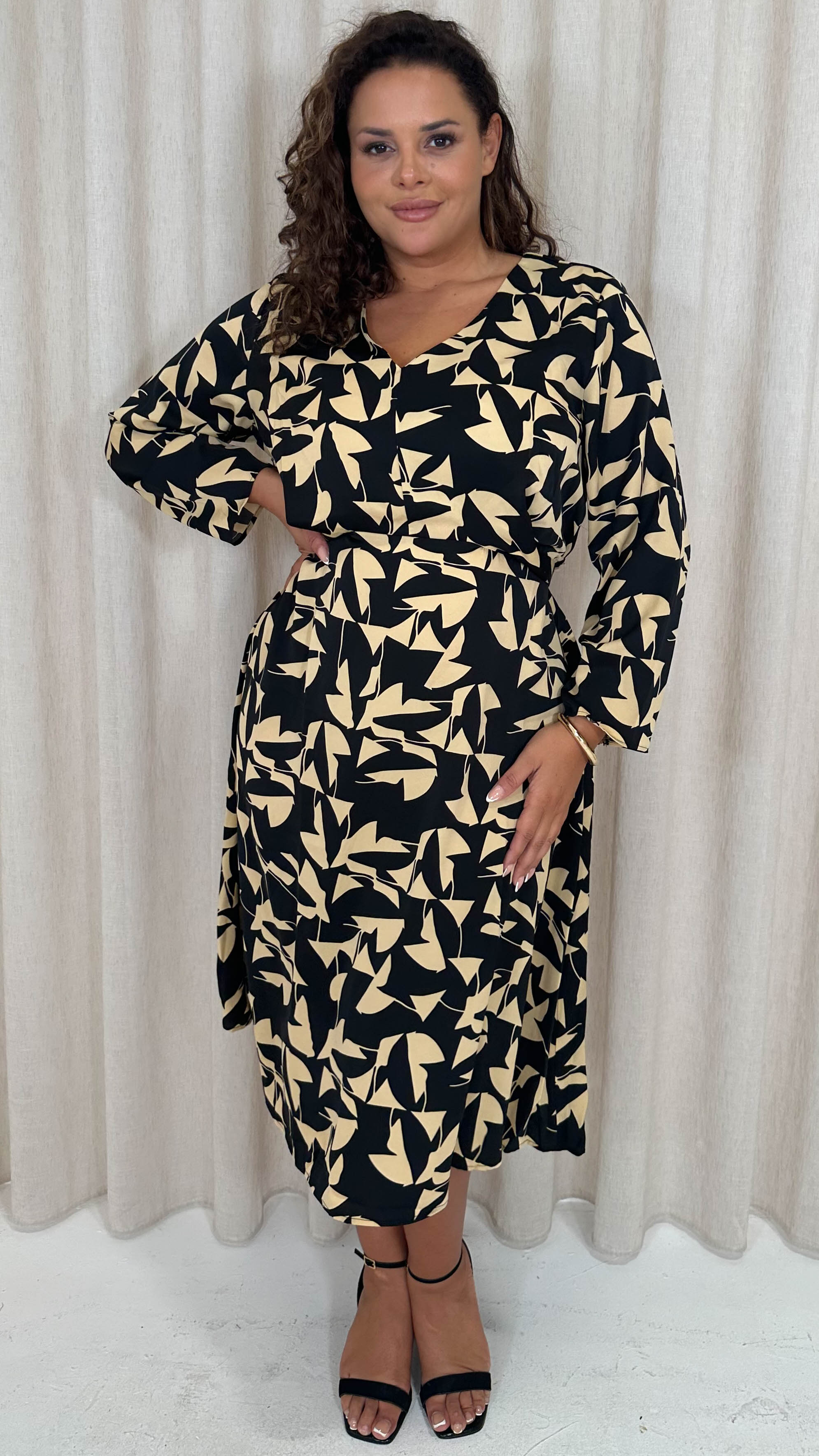 CurveWow V Neck Midi Dress Black Base Abstract