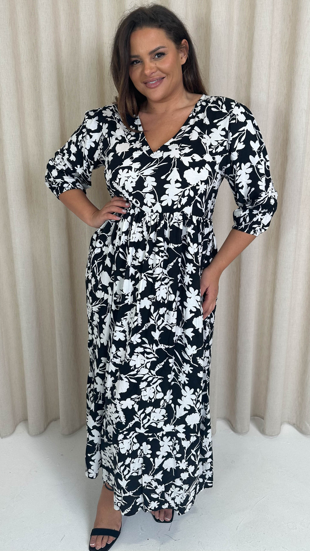 CurveWow Tiered Vneck Balloon Sleeve Maxi Dress Black Floral
