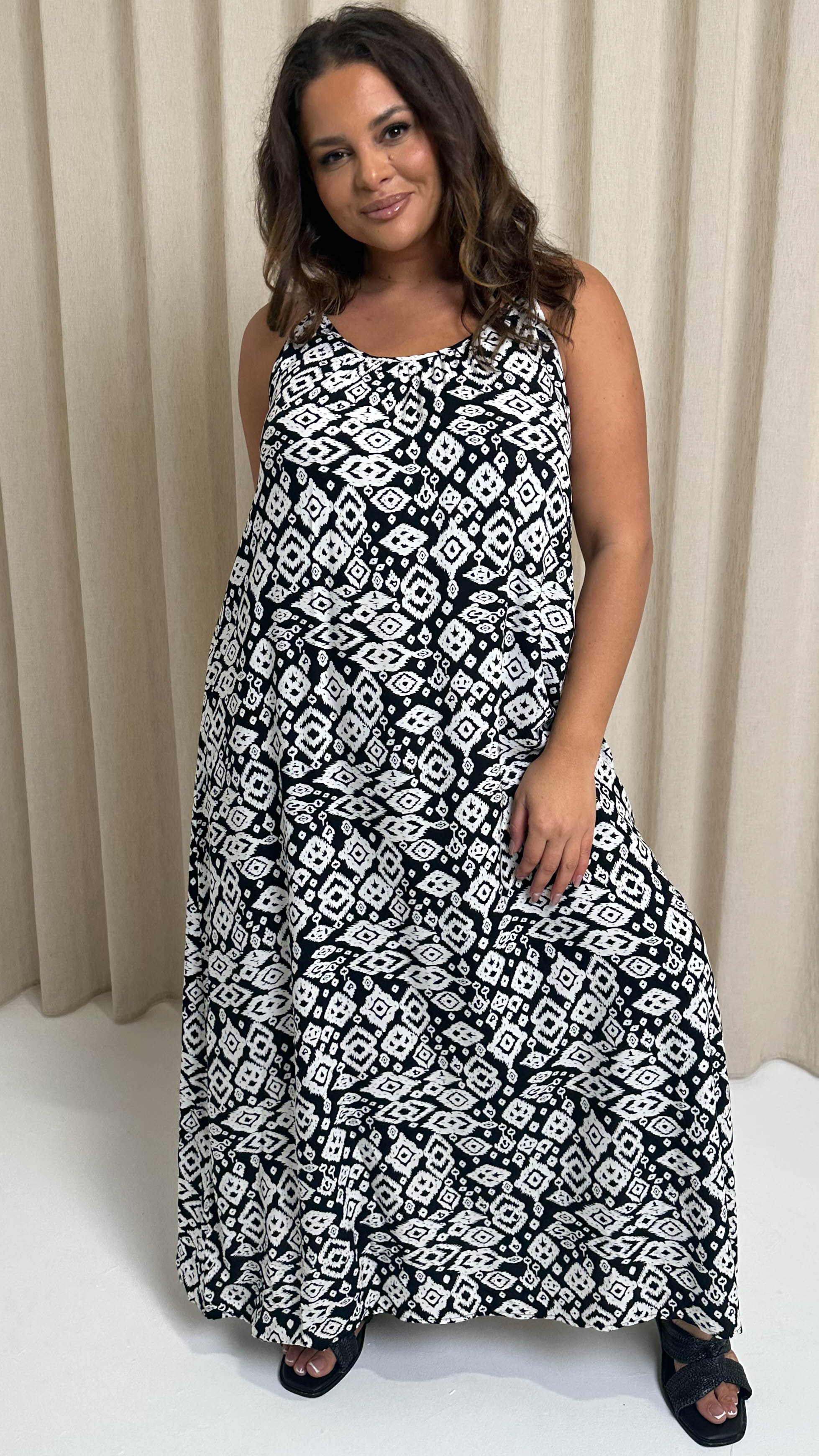 CurveWow Swing Cami Maxi Dress Mono Aztec