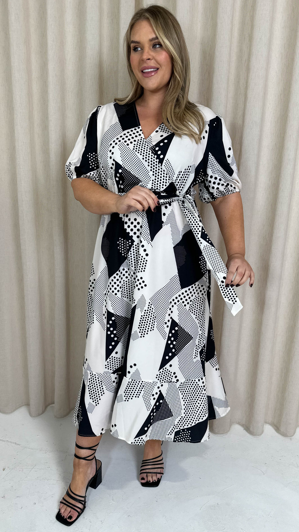 CurveWow Puff Sleeve Wrap Dress Mono Spot