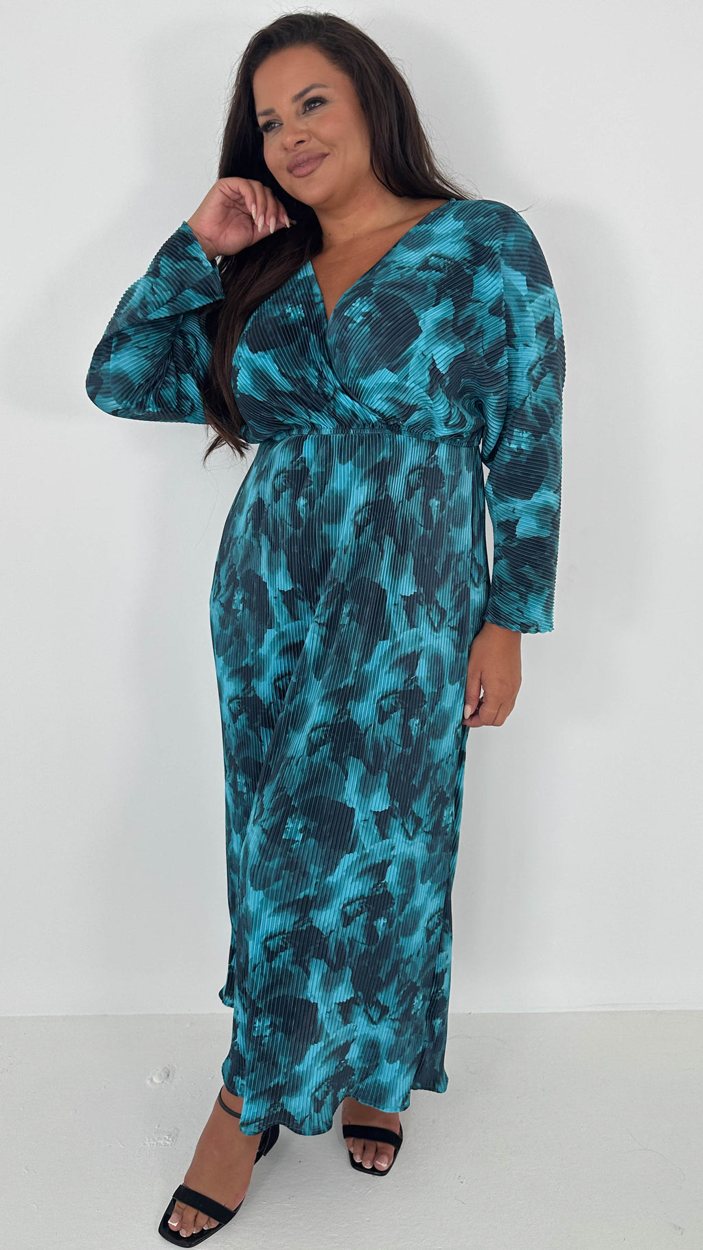 CurveWow Plisse Maxi Dress Turquoise Floral
