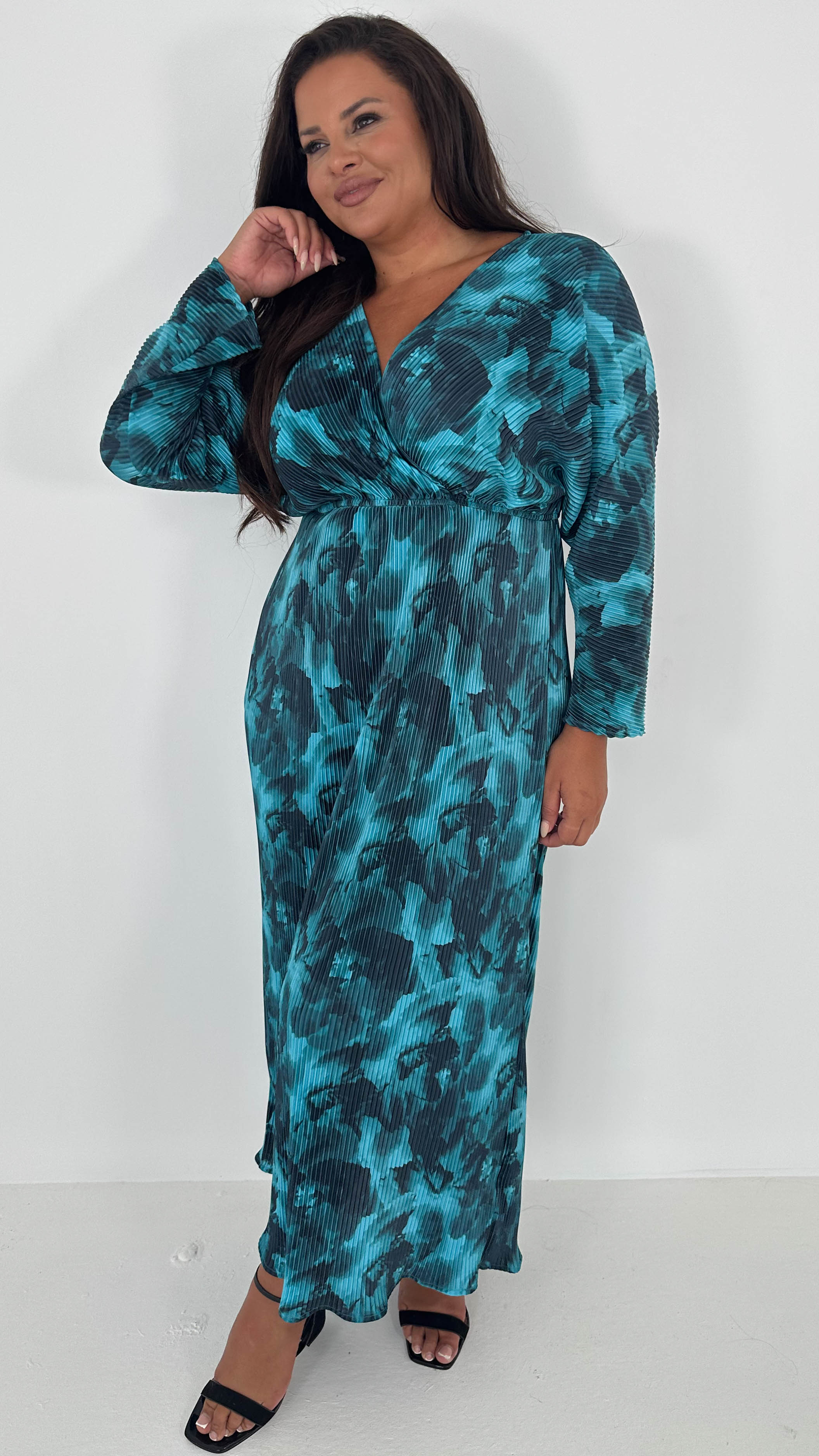 CurveWow Plisse Maxi Dress Turquoise Floral