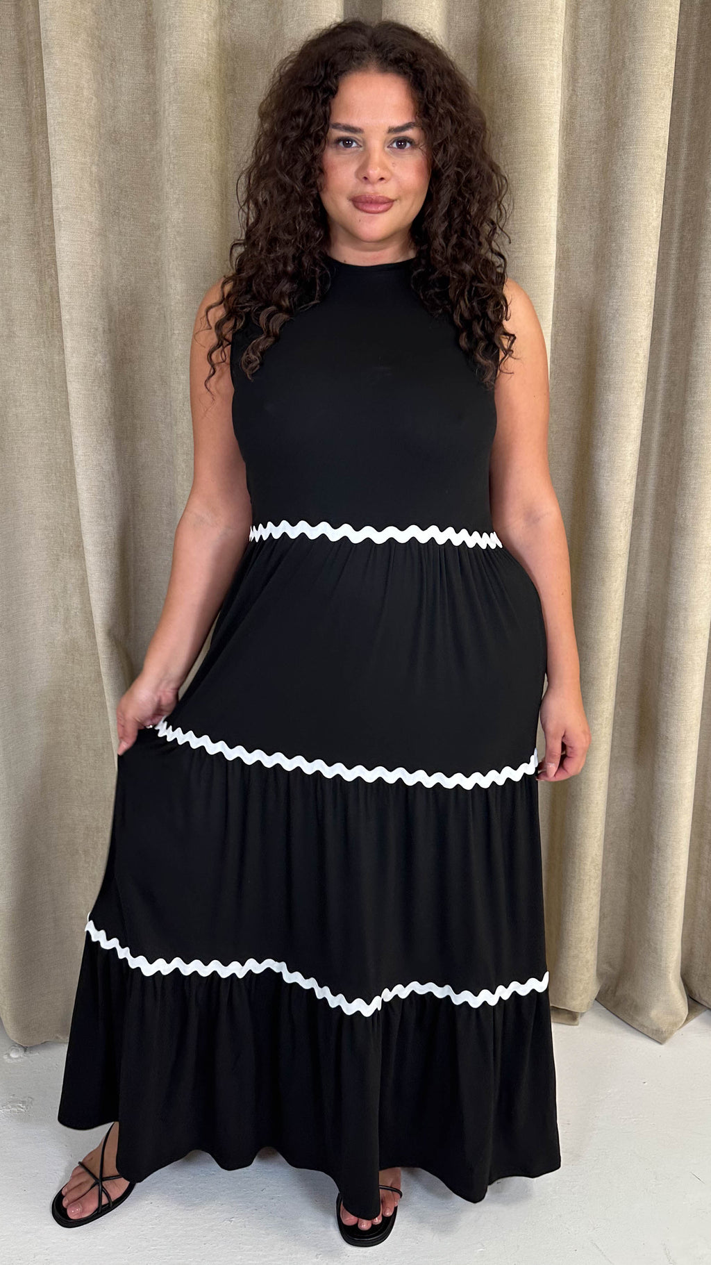 CurveWow Wave Trim Tiered Maxi Dress Black