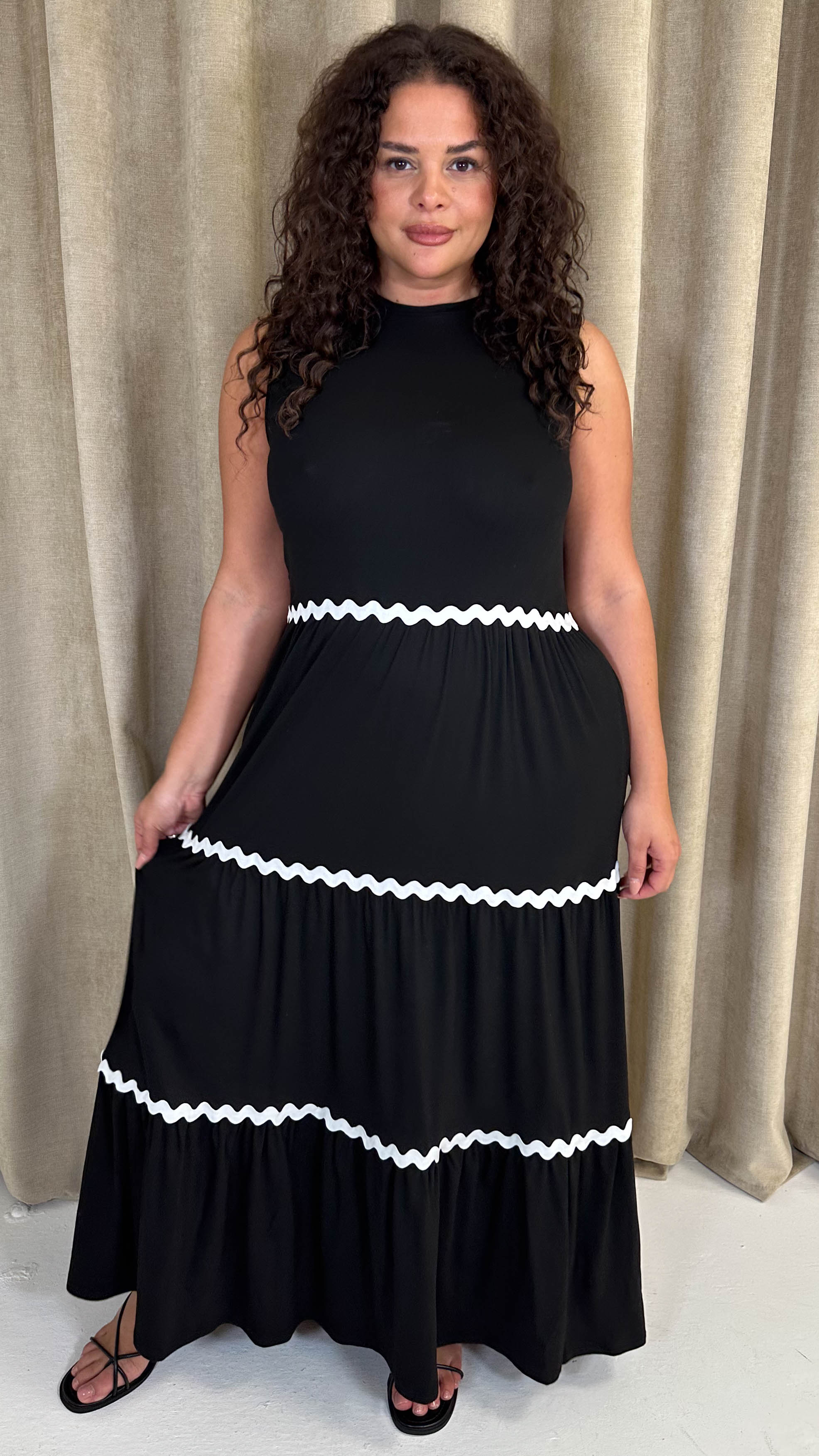 CurveWow Wave Trim Tiered Maxi Dress Black