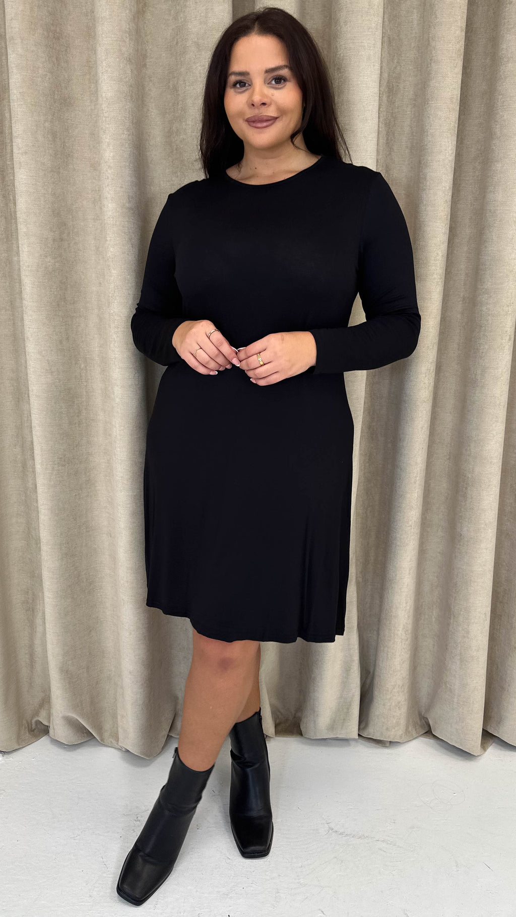 CurveWow Long Sleeve Swing Dress Black
