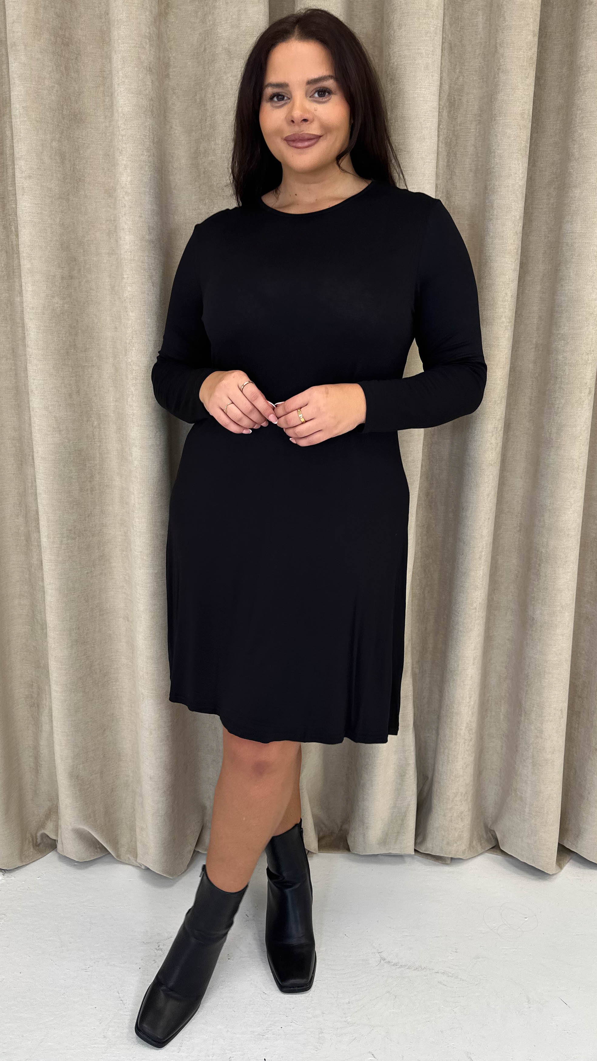 CurveWow Long Sleeve Swing Dress Black