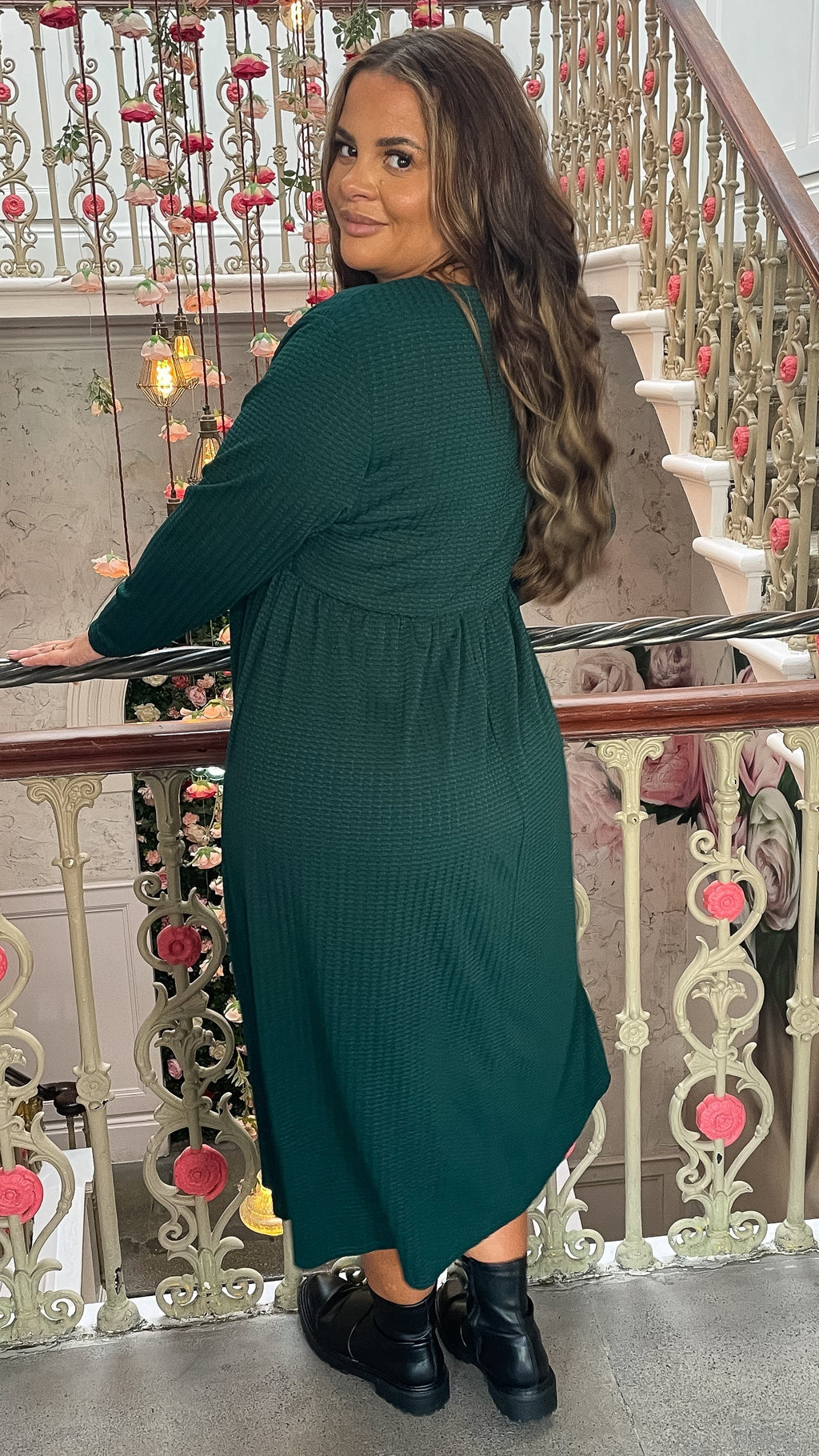 CurveWow Textured V Neck Long Sleeve Midi Dress Green
