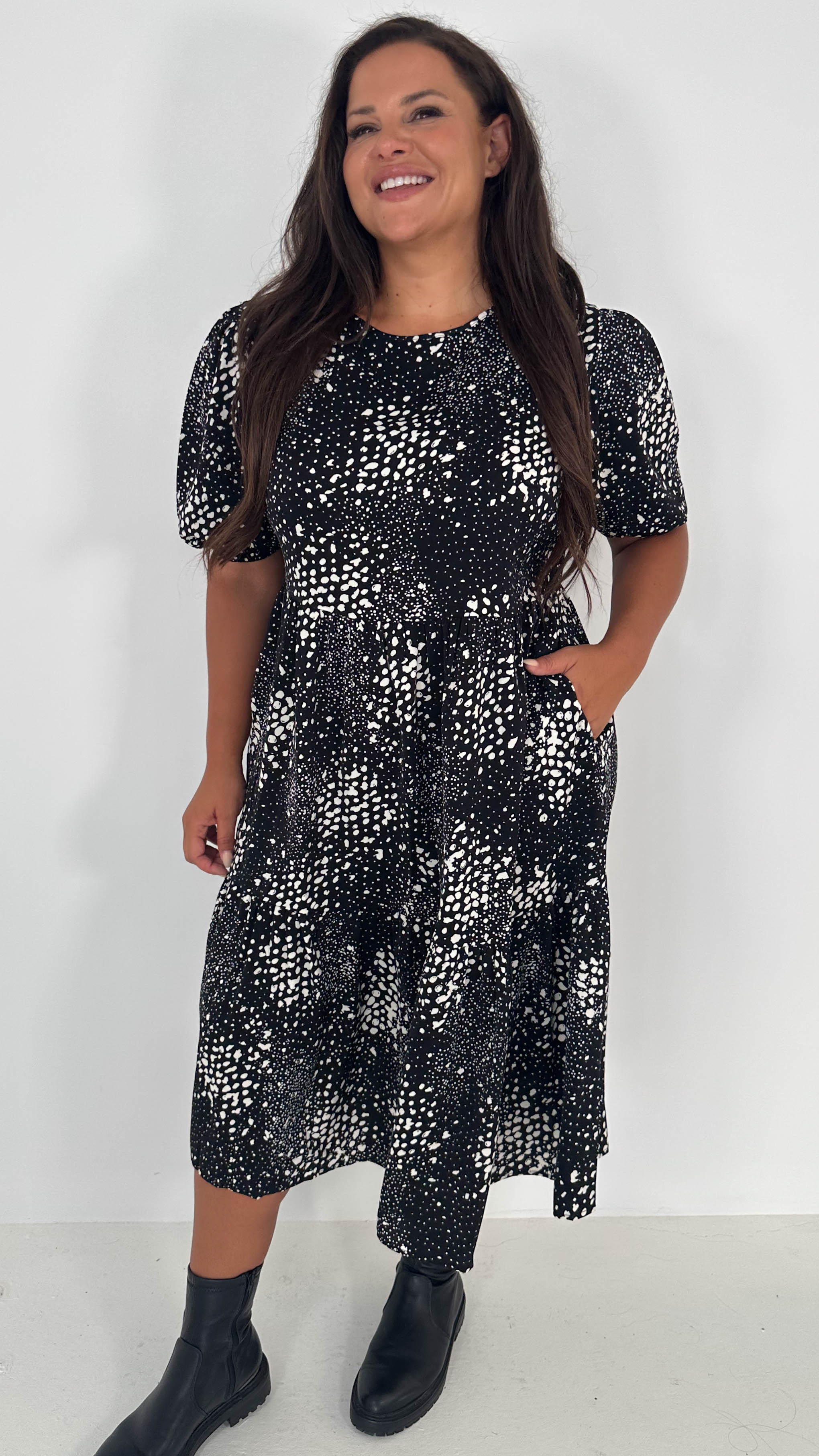 CurveWow Printed Midi Smock Dress Black Spot
