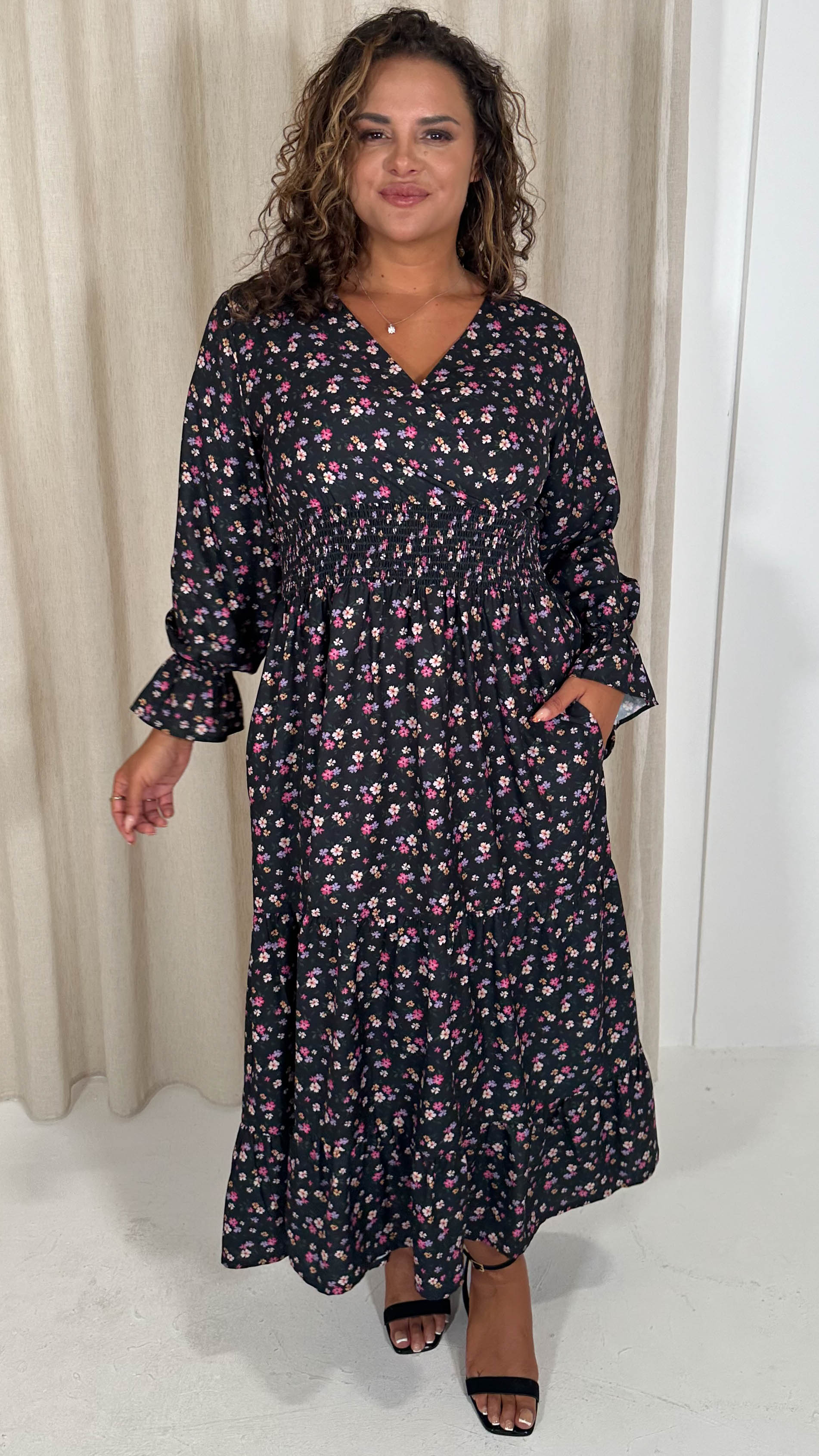 CurveWow Wrap Shirred Waist Printed Midi Dress Black Ditsy