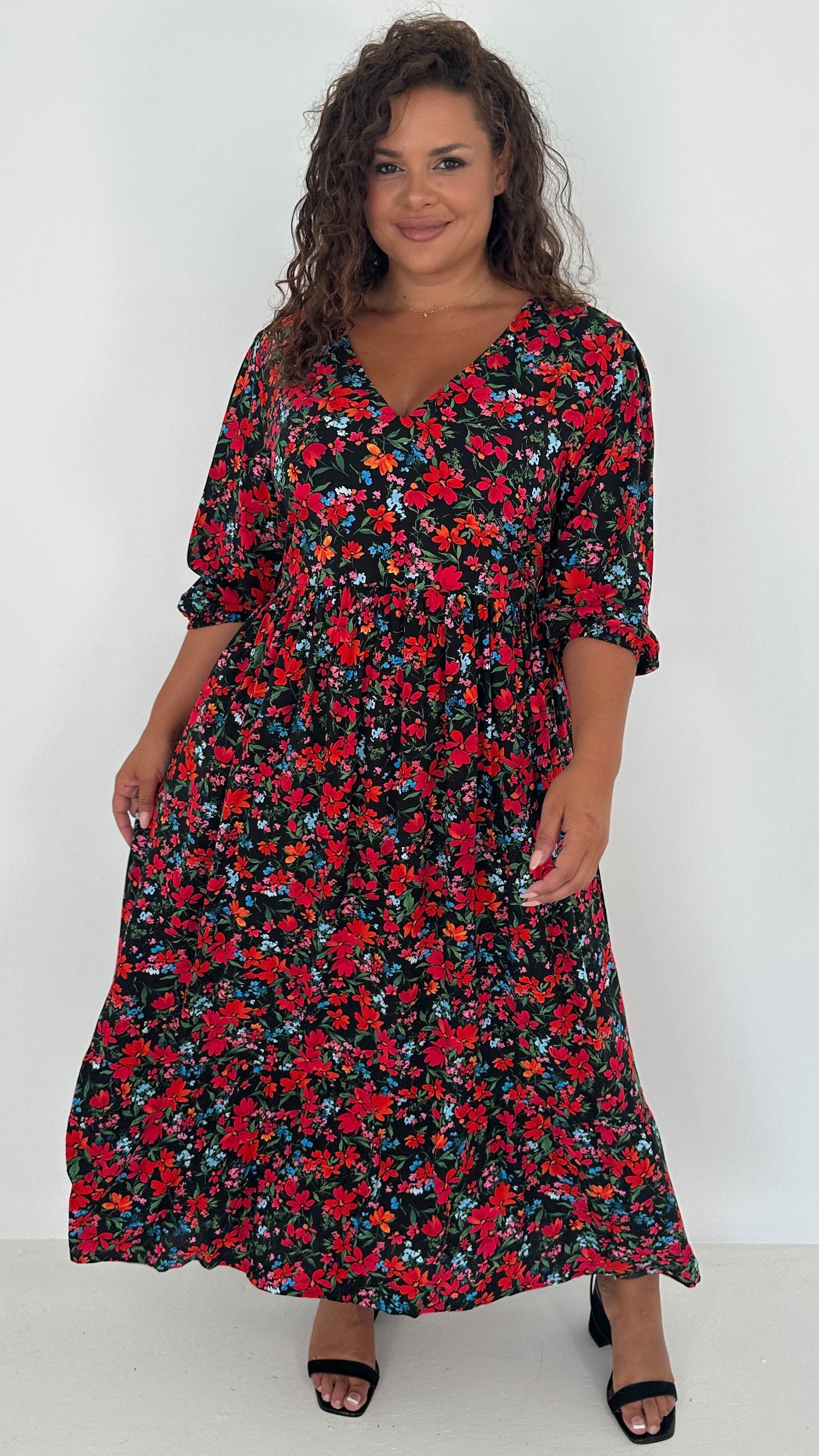 CurveWow Tiered Vneck Balloon Sleeve Maxi Dress Black Multi