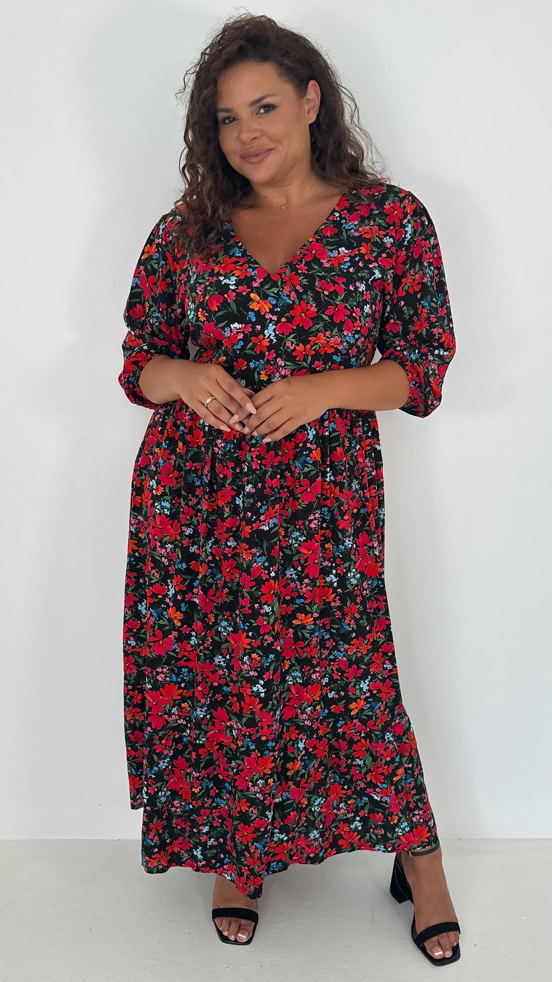 CurveWow Tiered Vneck Balloon Sleeve Maxi Dress Black Multi