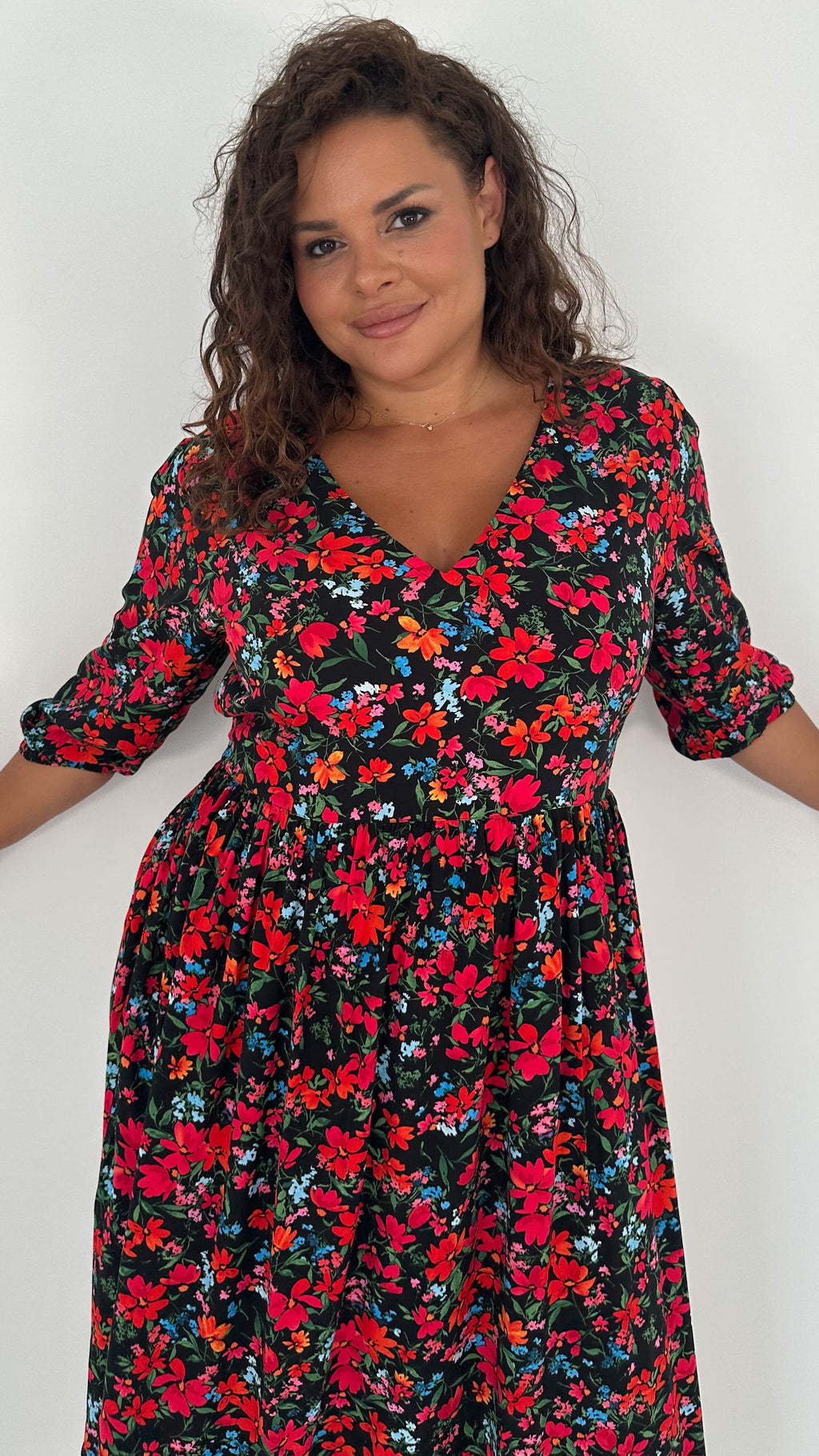 CurveWow Tiered Vneck Balloon Sleeve Maxi Dress Black Multi