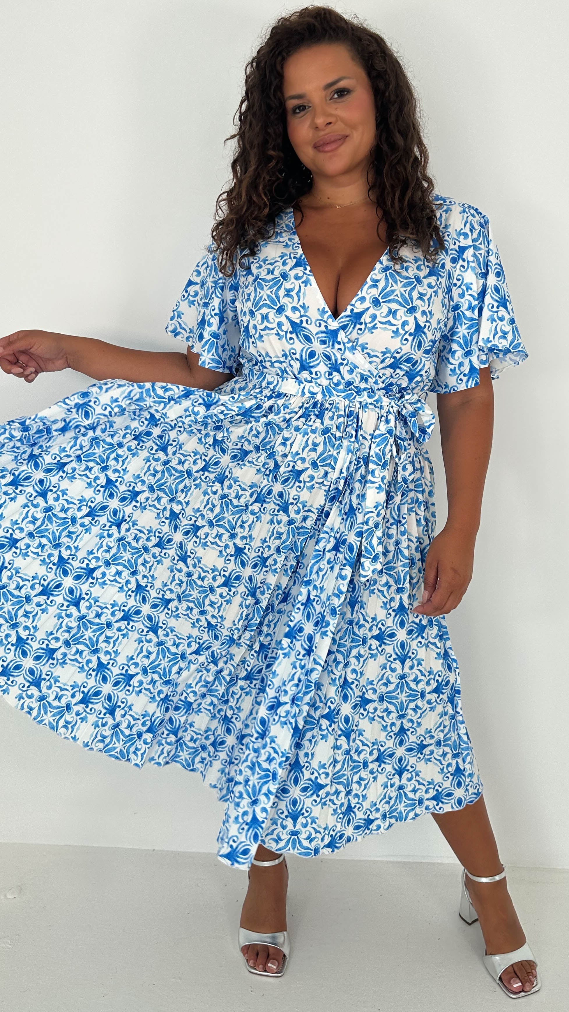 CurveWow Short Sleeve Pleated Wrap Dress Blue Print