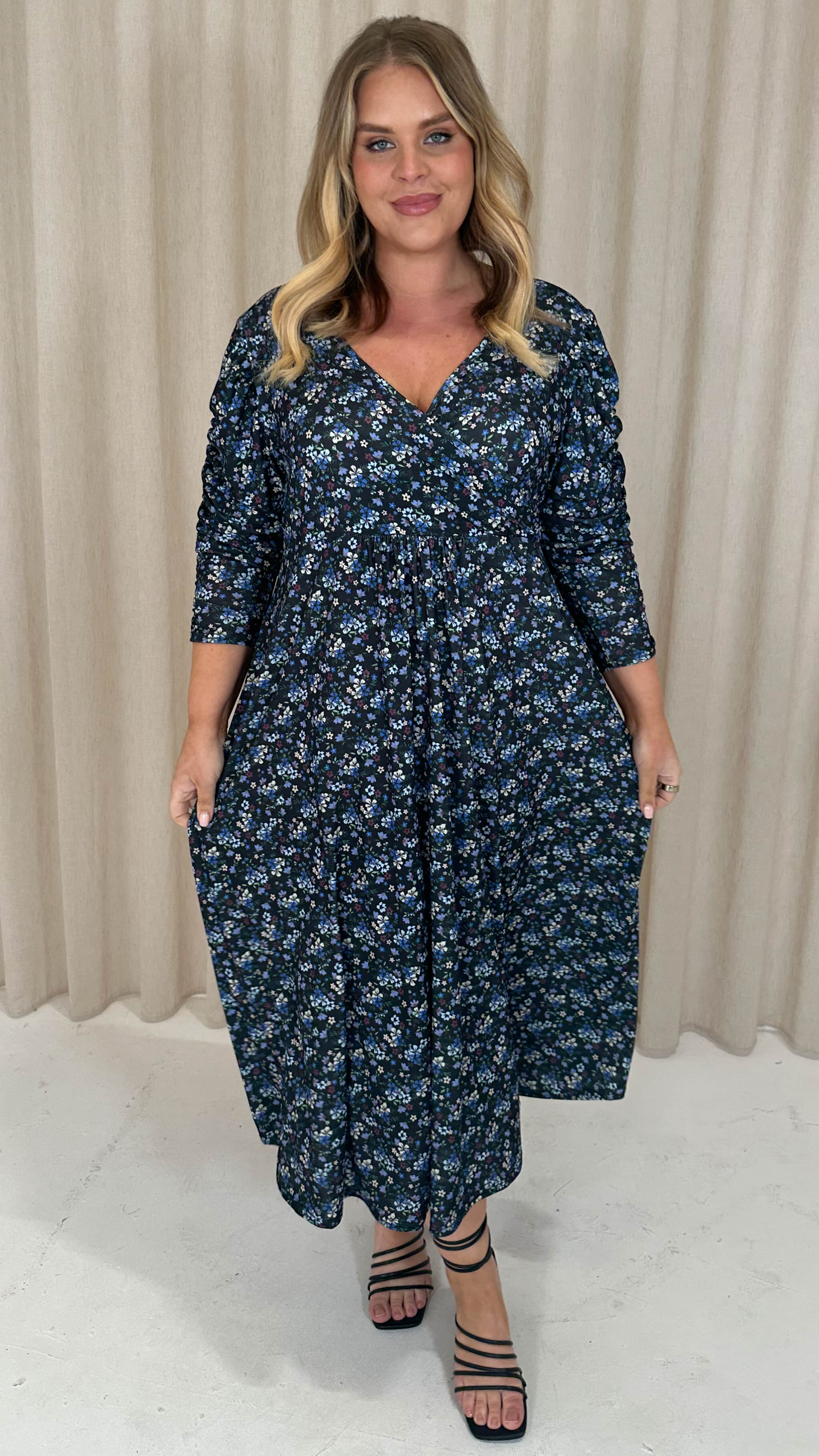 CurveWow 3/4 Balloon Sleeve Wrap Midi Dress Black & Purple Floral