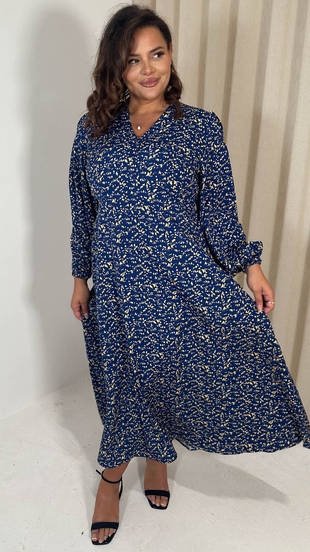 CurveWow V Neck Puff Sleeve Midaxi Dress Navy Animal
