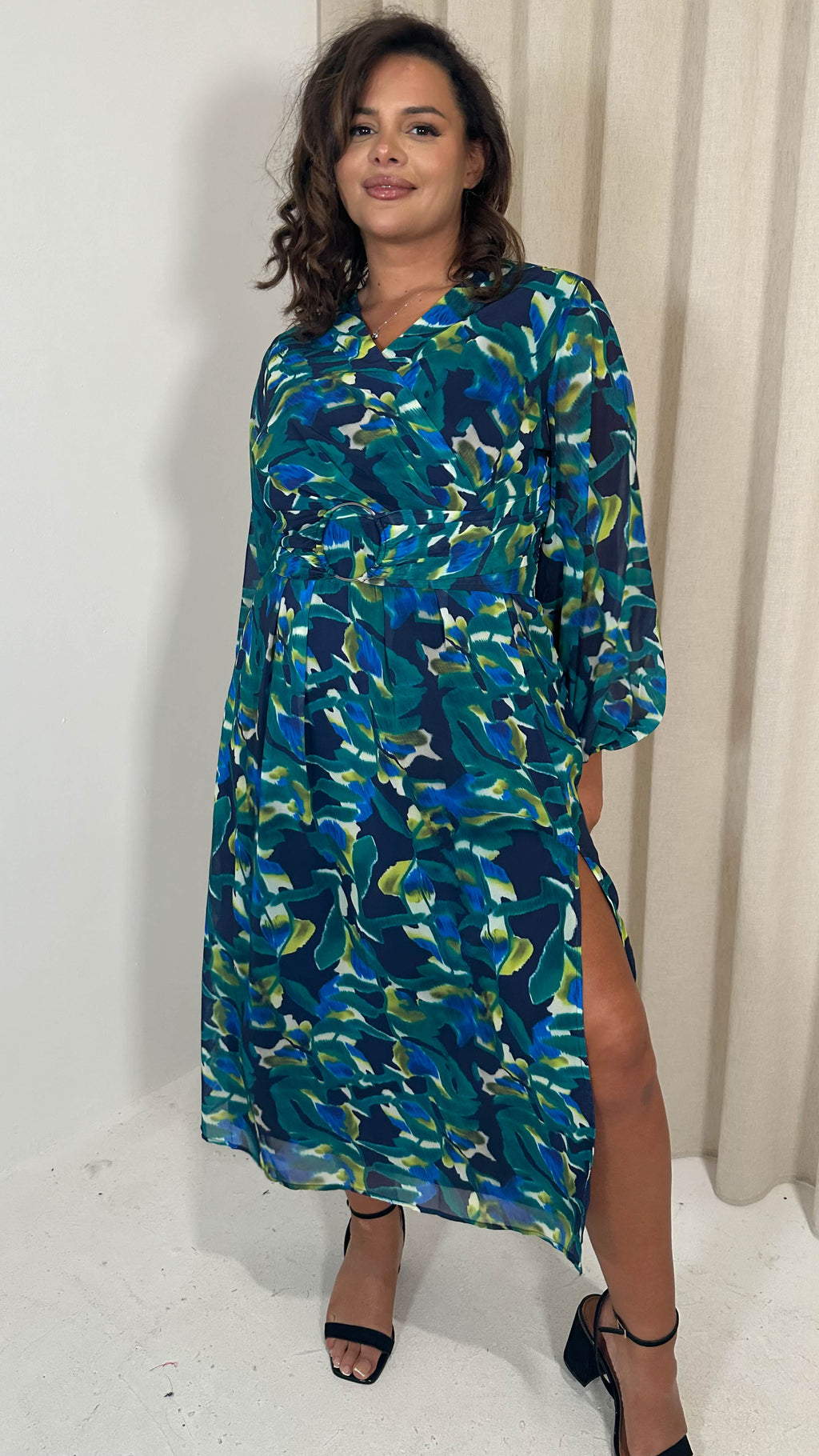 CurveWow Ring Waist V Neck Midi Dress Green Floral
