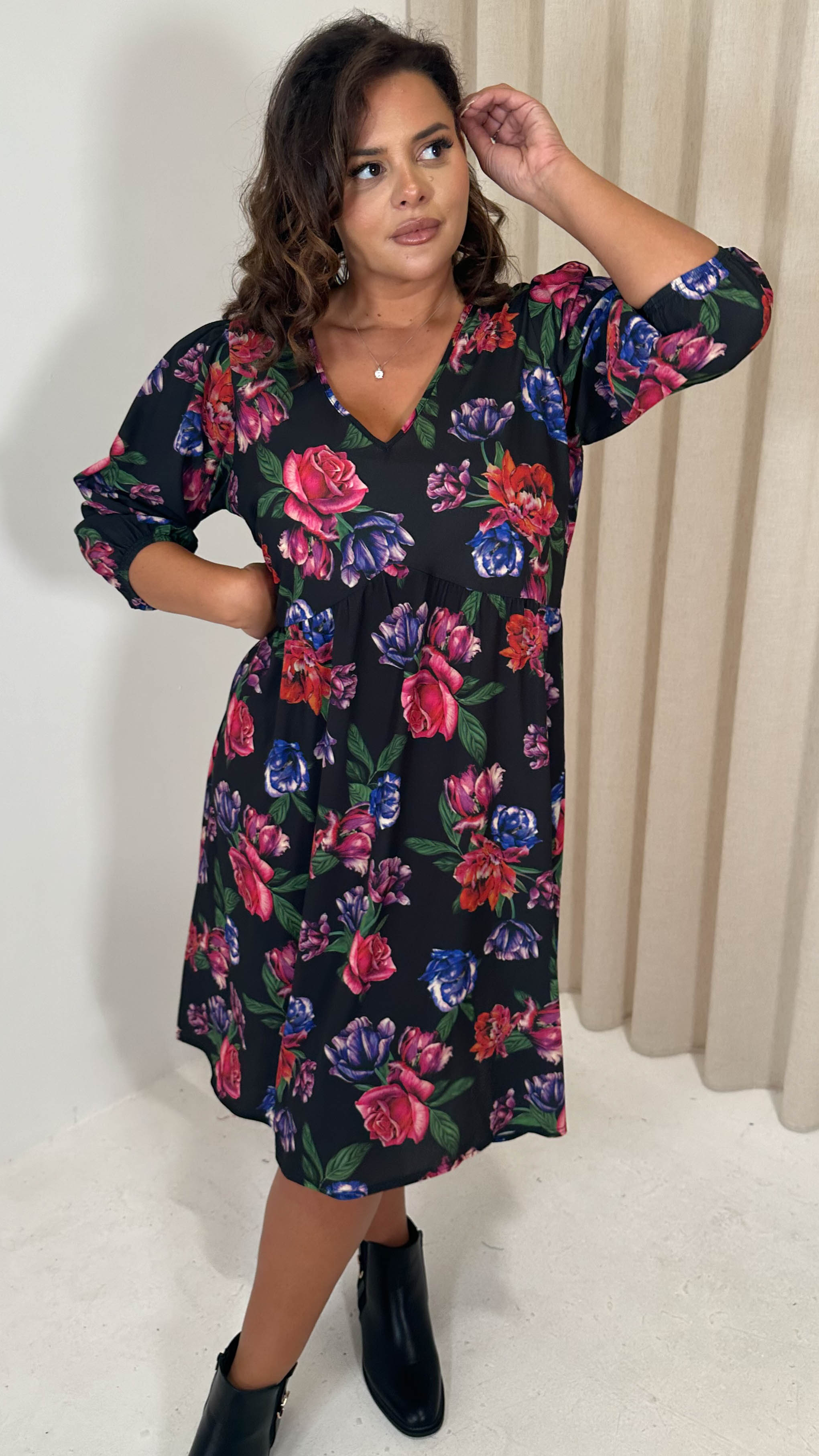 CurveWow V Neck Smock Dress Black Floral