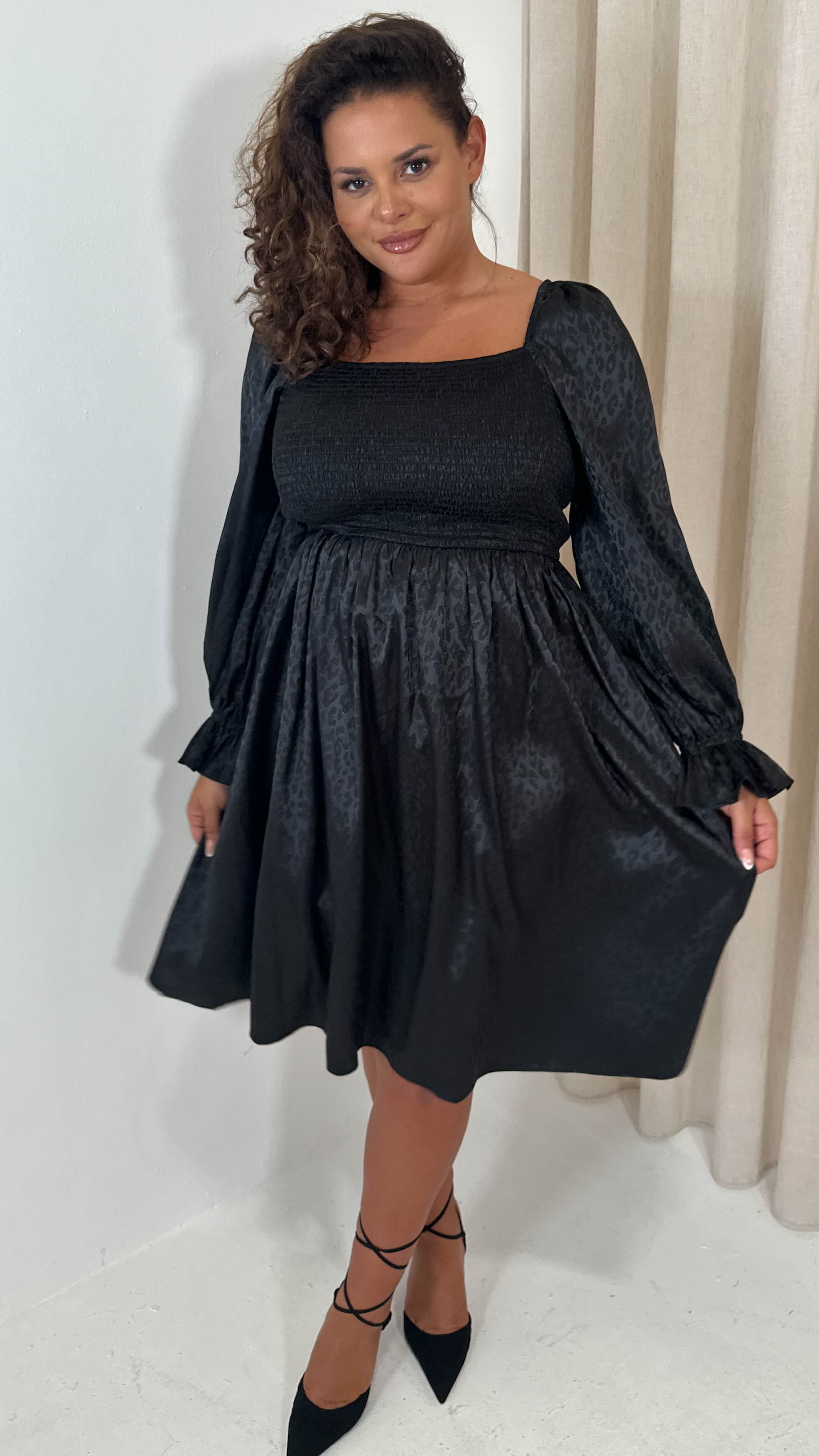CurveWow Printed Satin Shirred Top Mini Dress Black