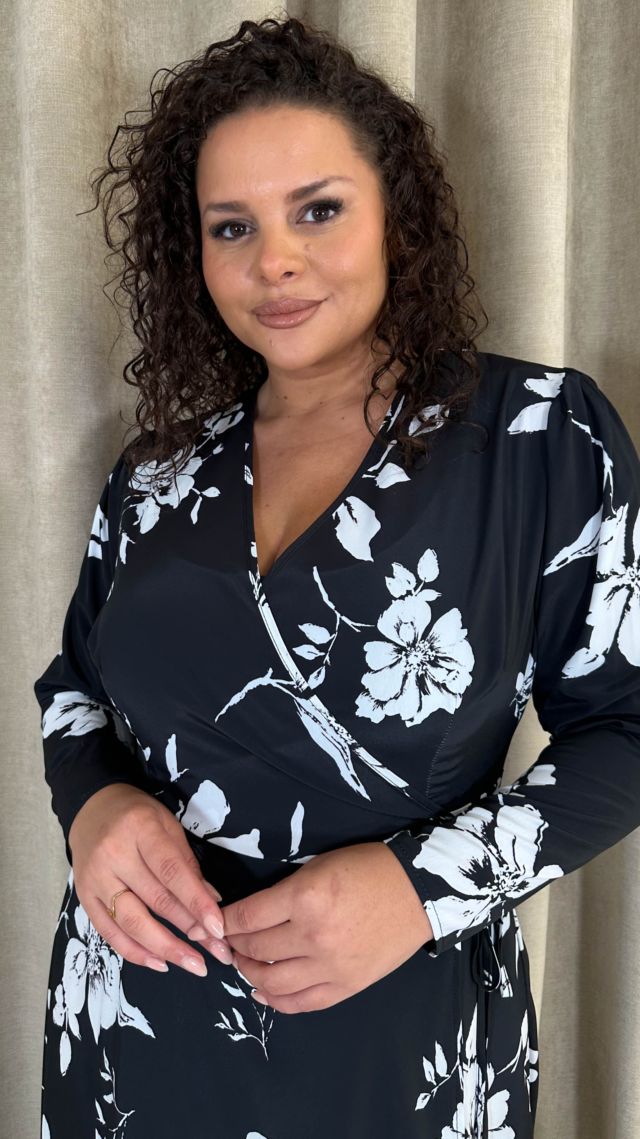 CurveWow Long Sleeve Wrap Dress Black/White Floral