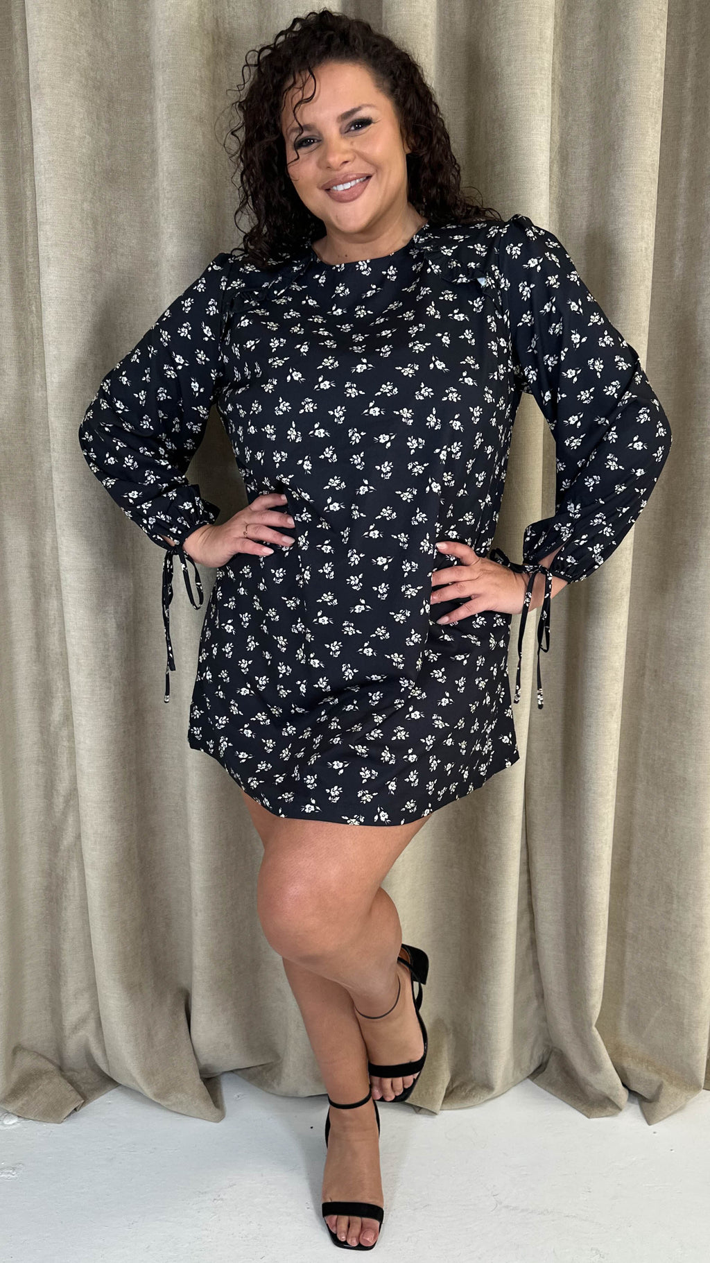 CurveWow Printed Tie Sleeve Shift Dress Black Floral