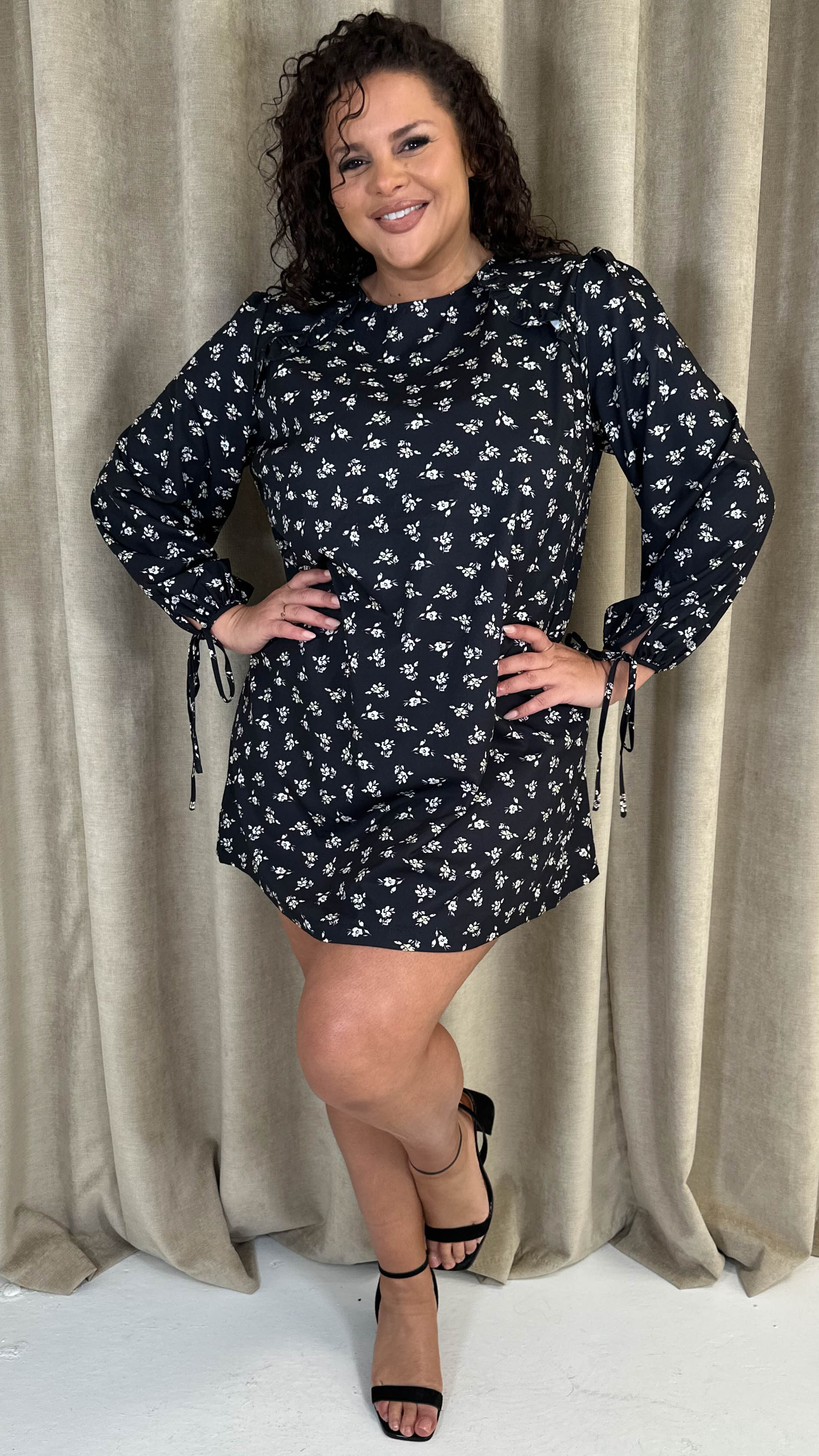 CurveWow Printed Tie Sleeve Shift Dress Black Floral