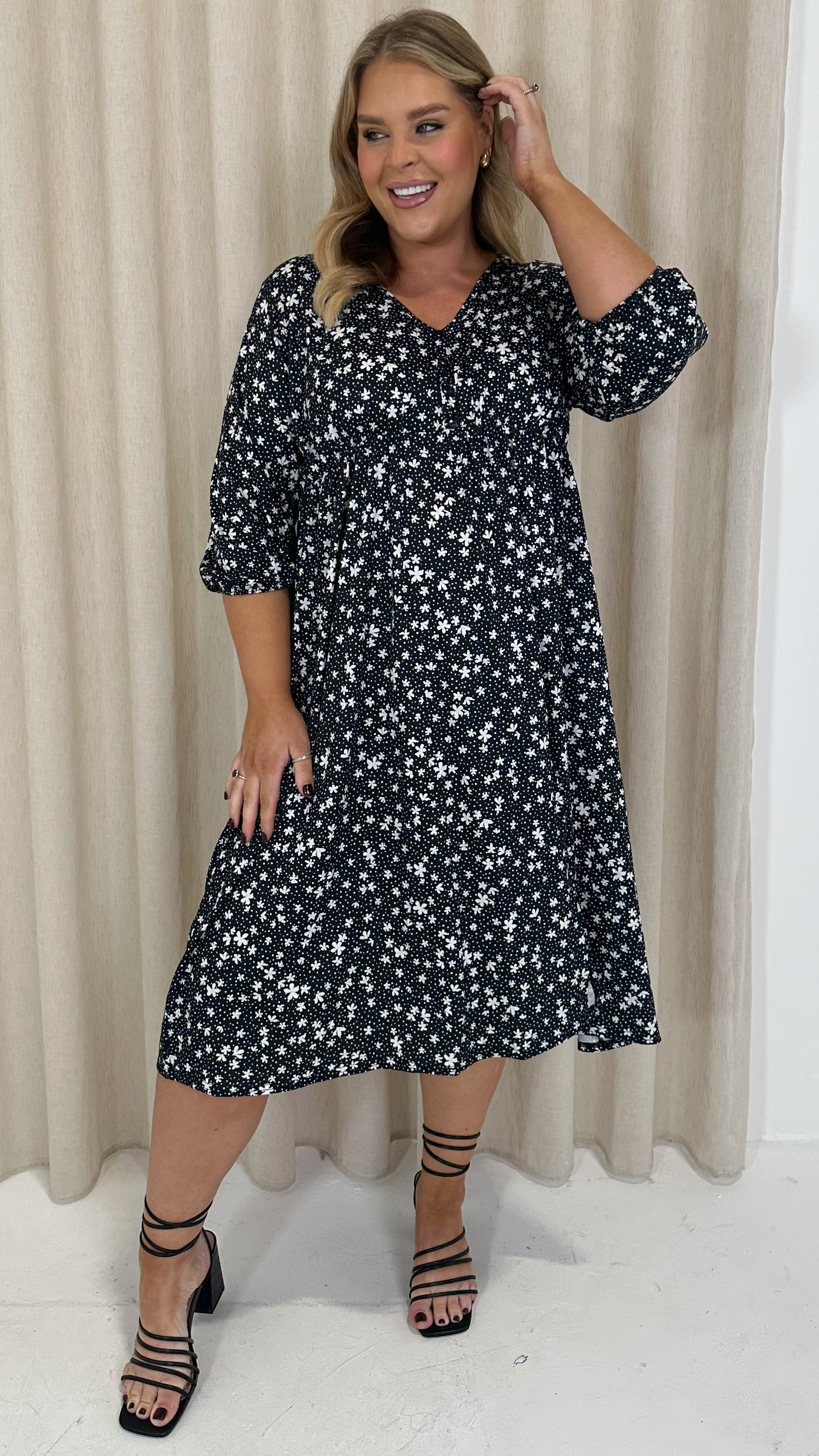 CurveWow Button Front Midi Dress Black Ditsy