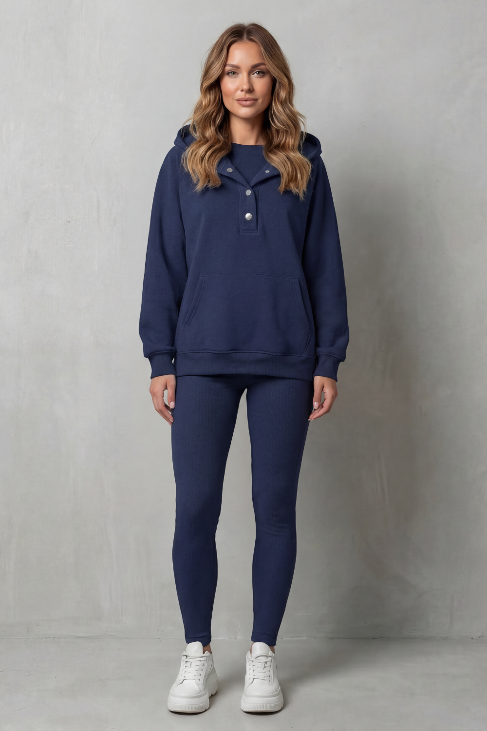 Thalina – Button detail hoodie – Cozy Relaxed Set