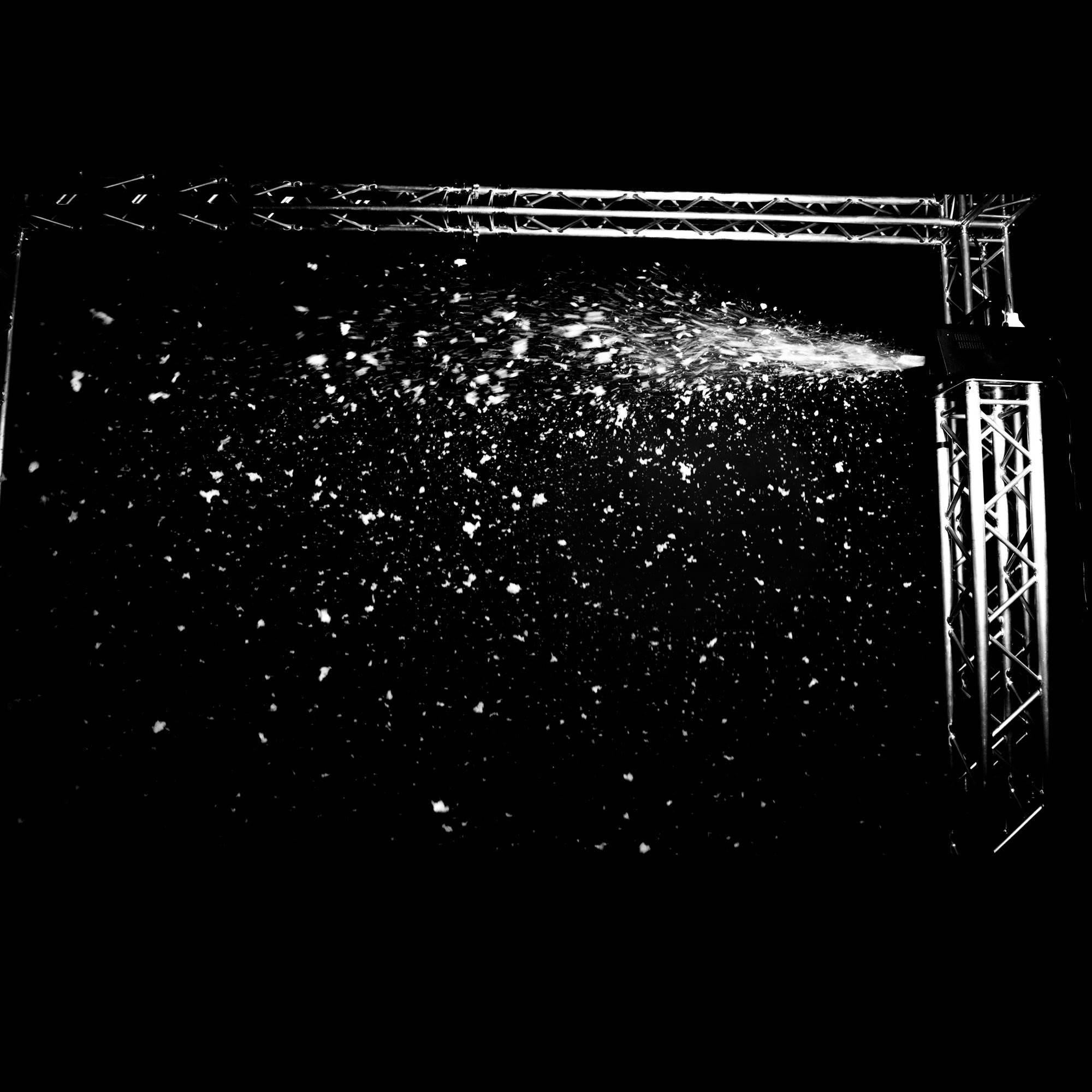 Chauvet DJ Atmospheric Effect High Output Snow Machine w/ Wired Remote (4 Pack)